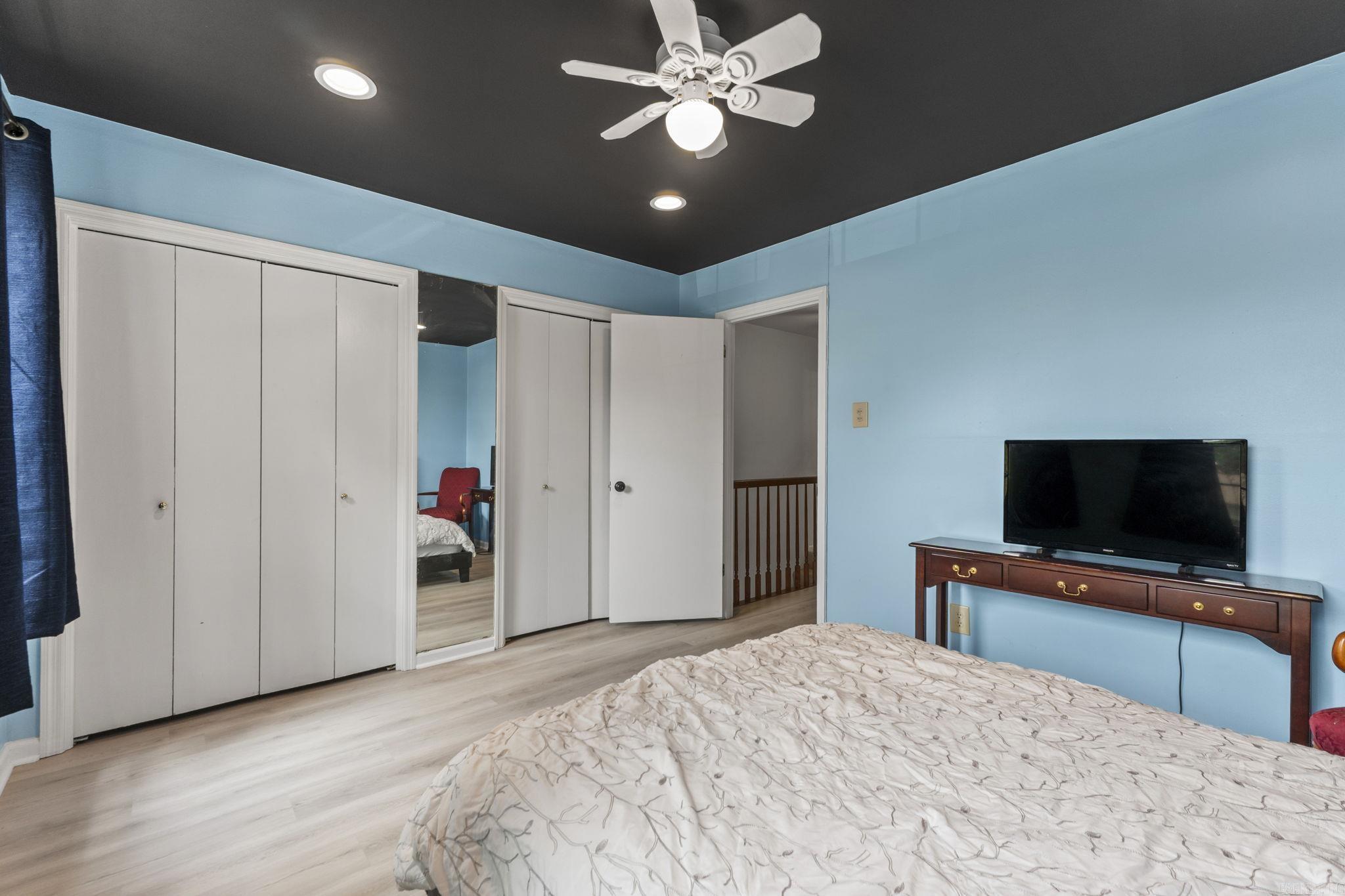 HAMPTON COURT APT HPR - Residential