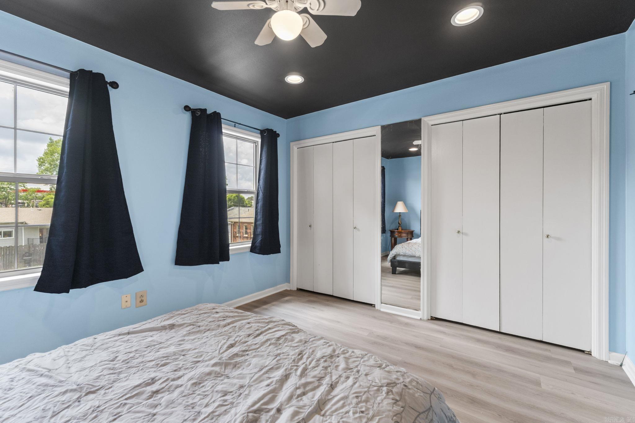HAMPTON COURT APT HPR - Residential
