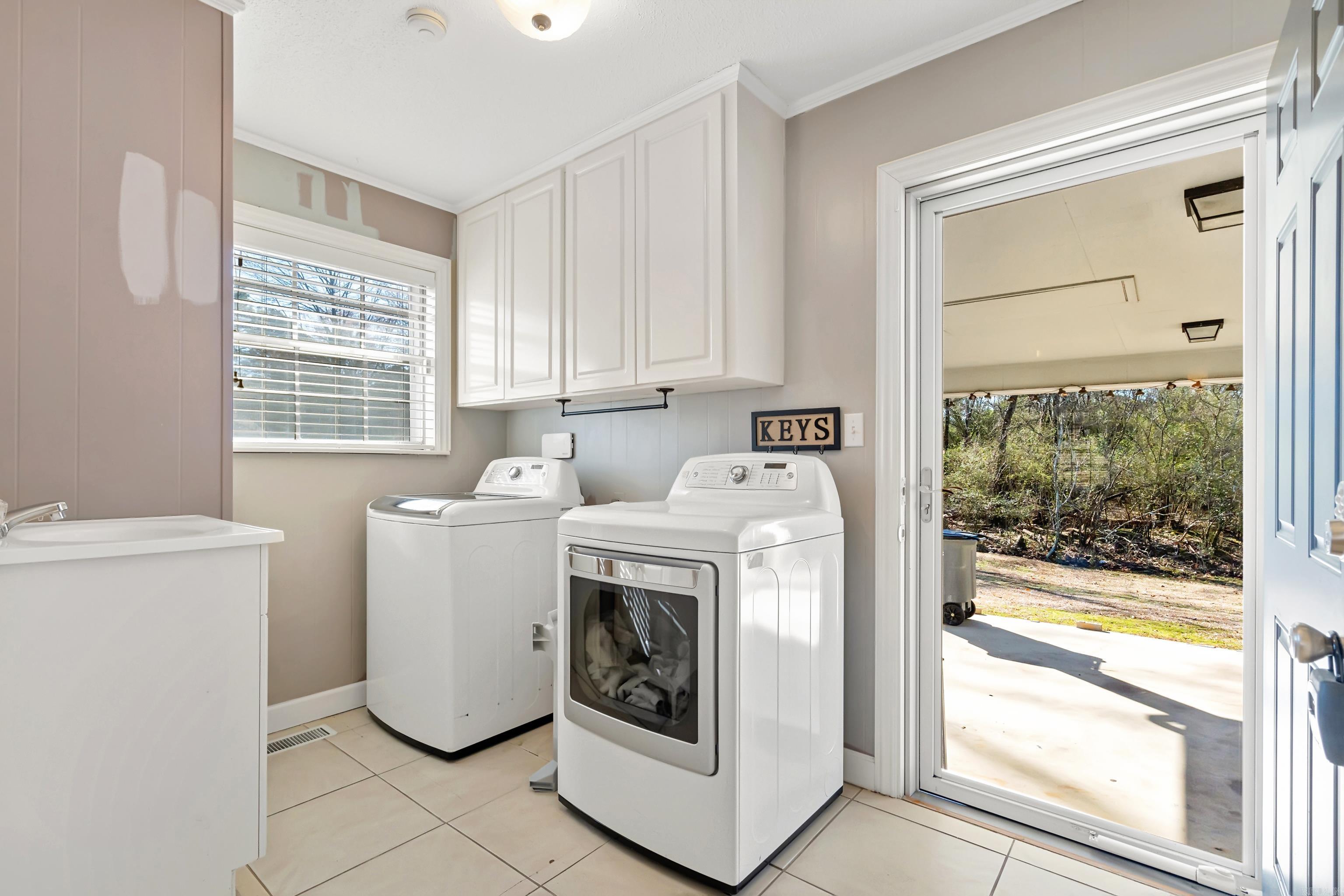 BEVERLY HILLS - Residential