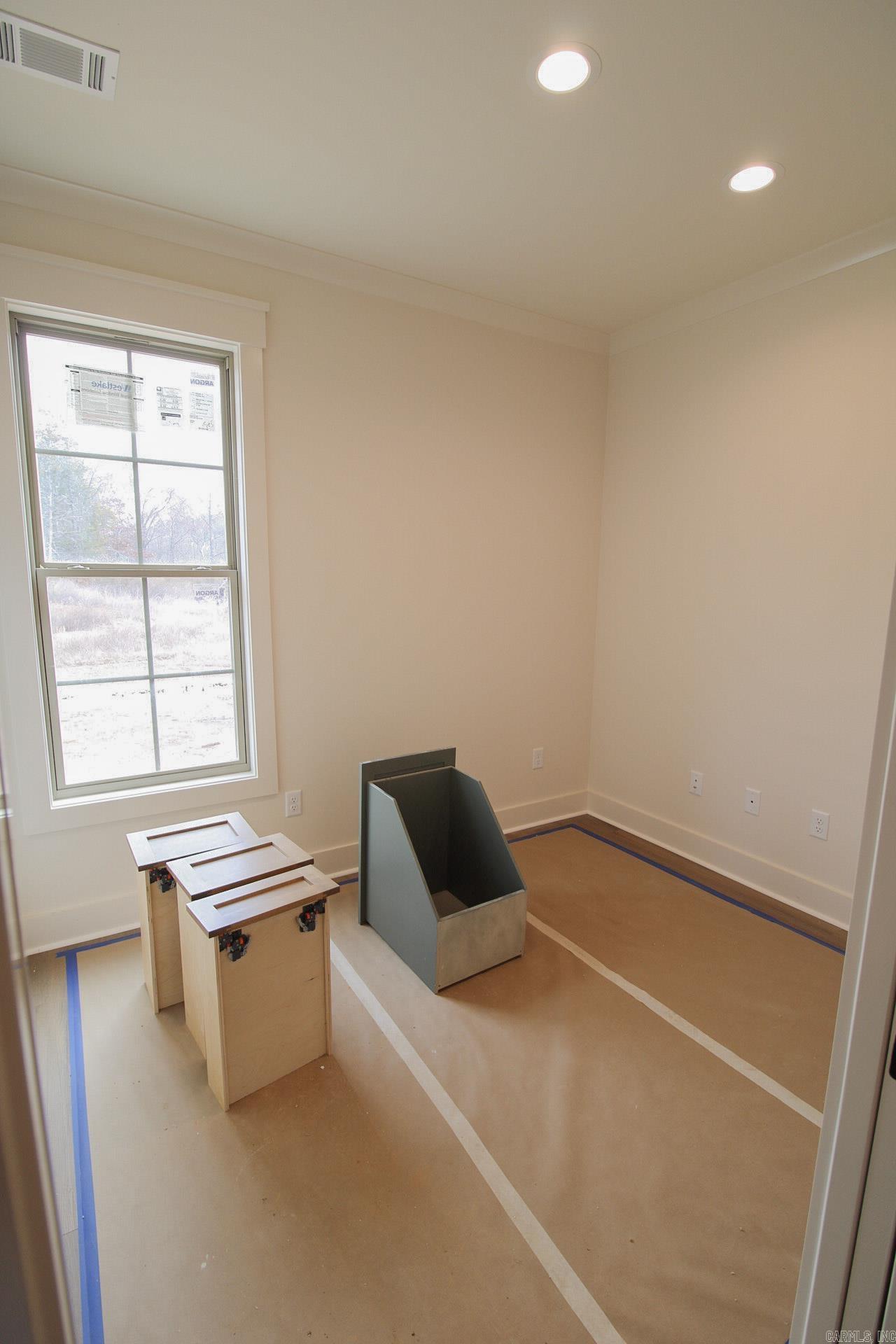 ROBYNMAR - Residential