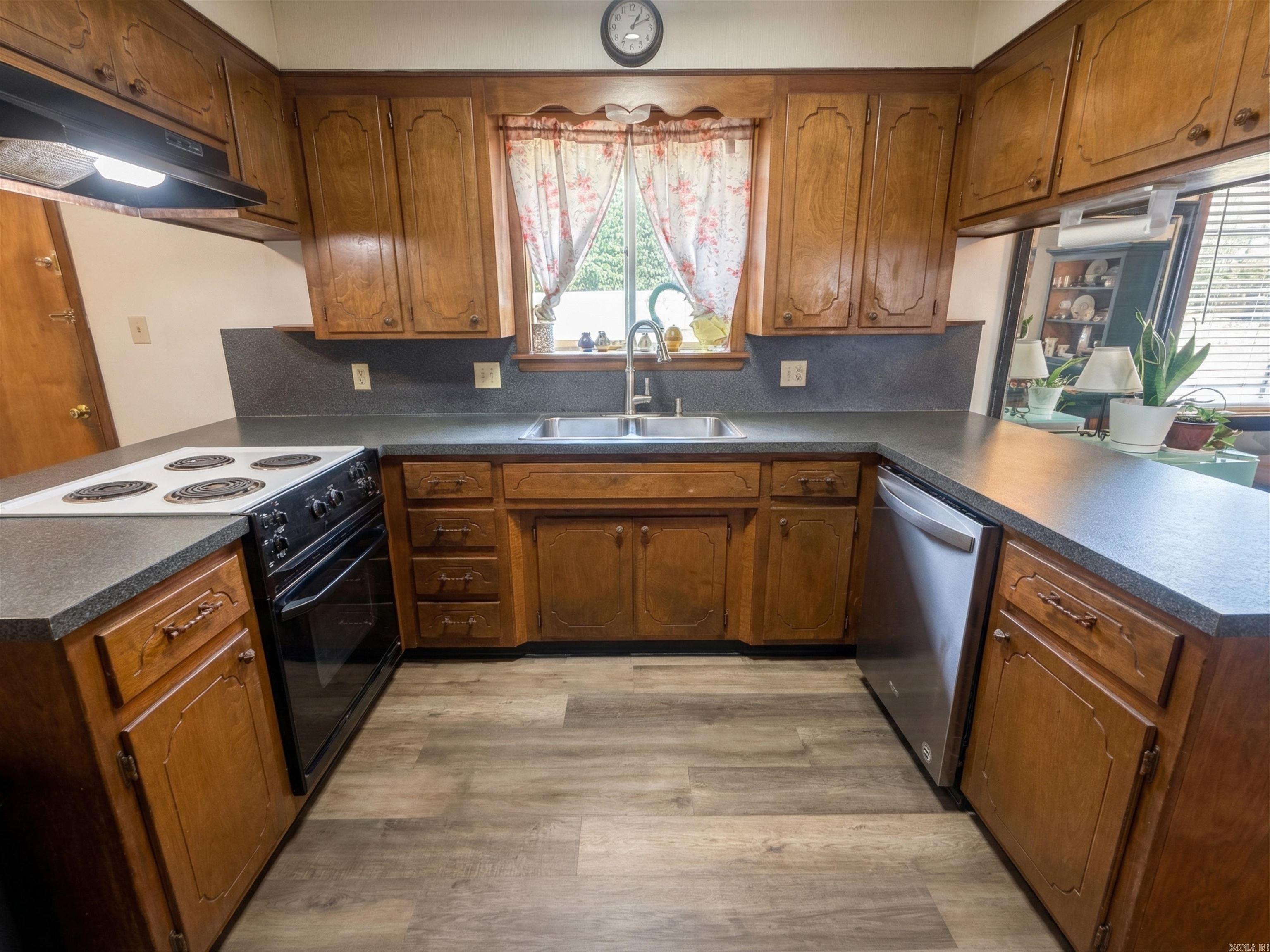 GREEN ACRES ESTATES - Residential