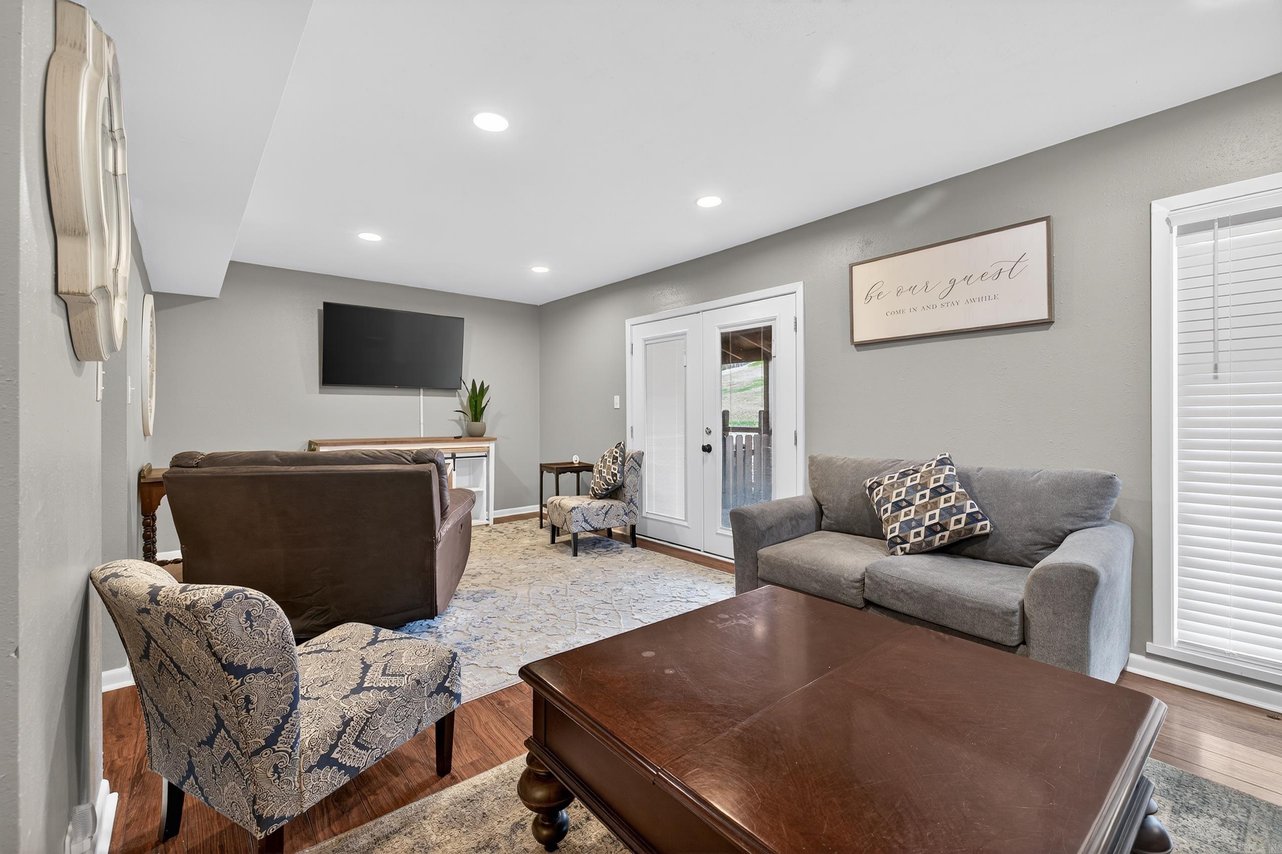 Desoto Courts Townhouse - Residential