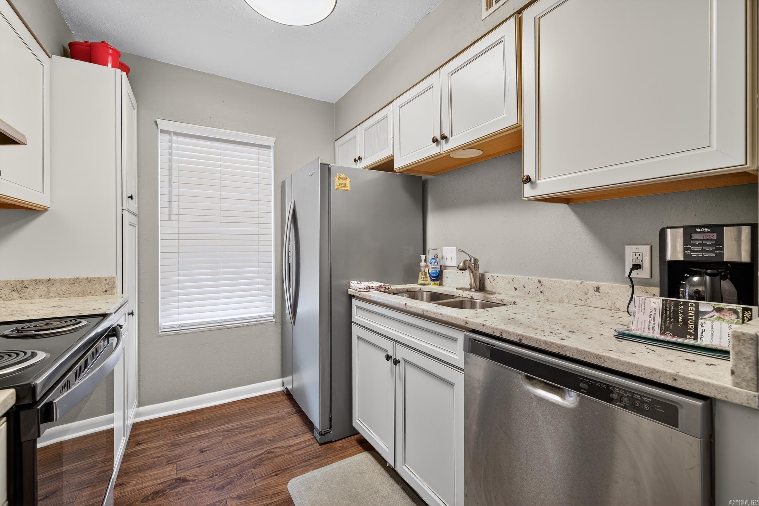 Desoto Courts Townhouse - Residential