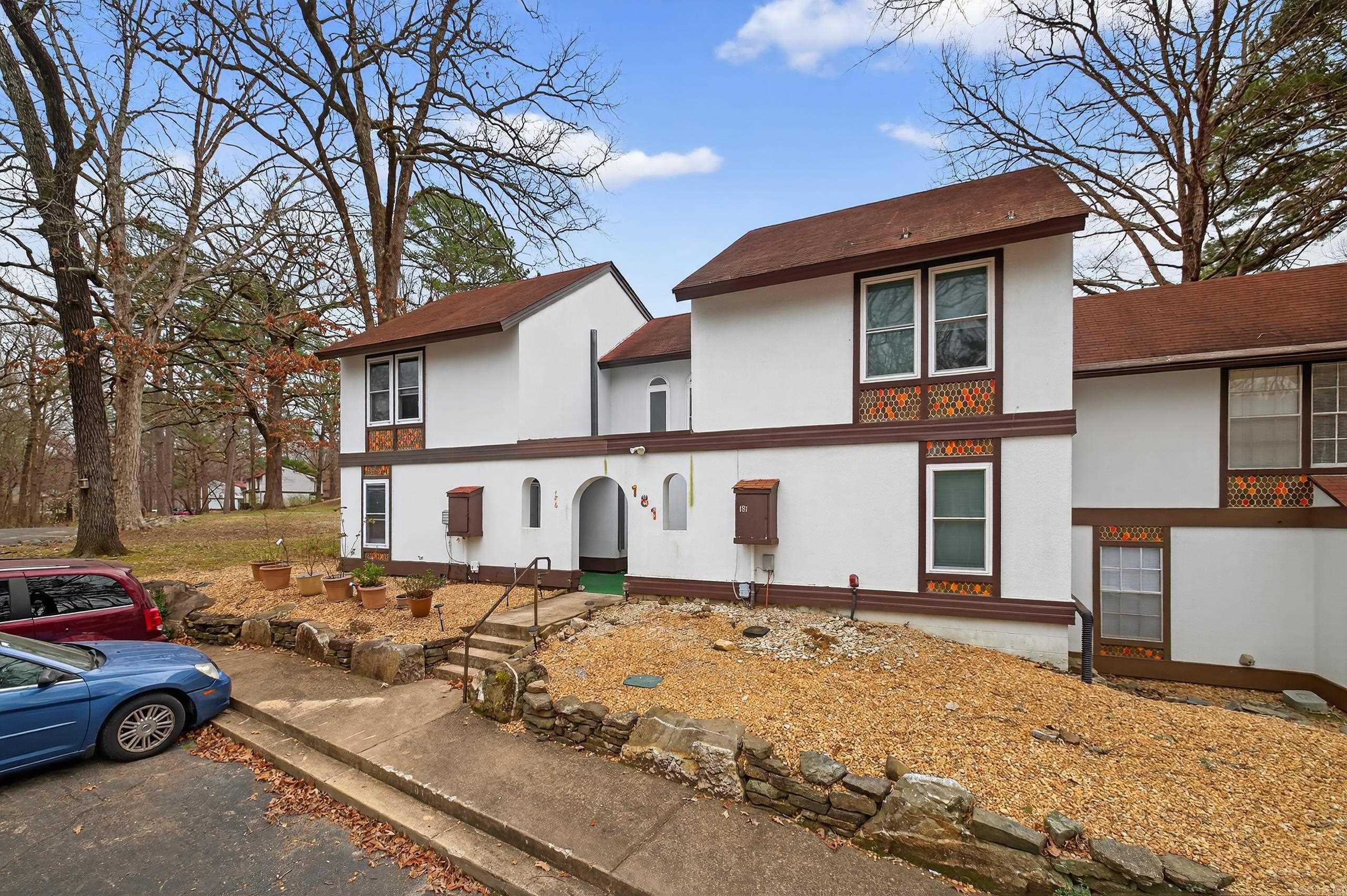 Desoto Courts Townhouse - Residential