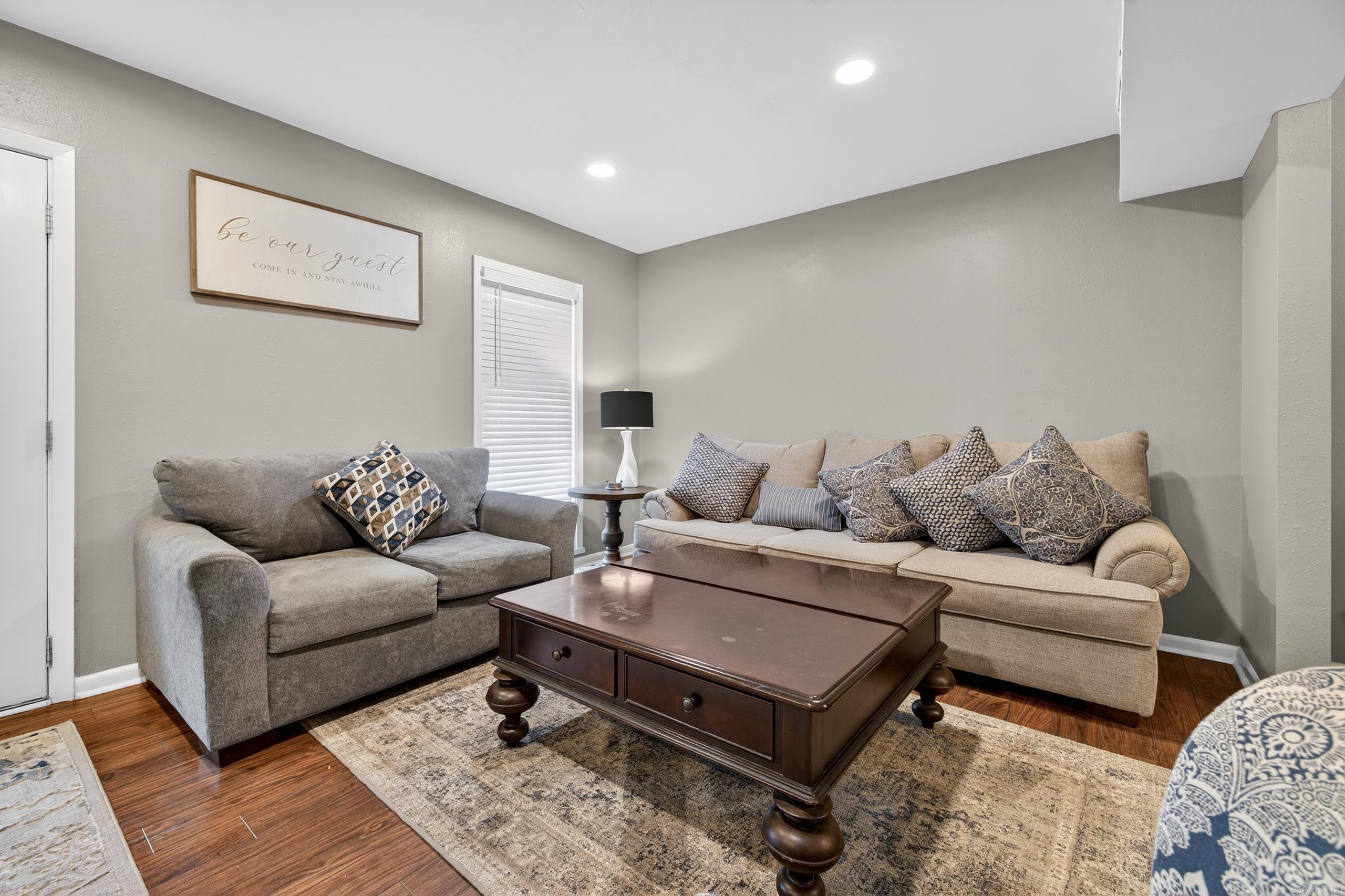 Desoto Courts Townhouse - Residential