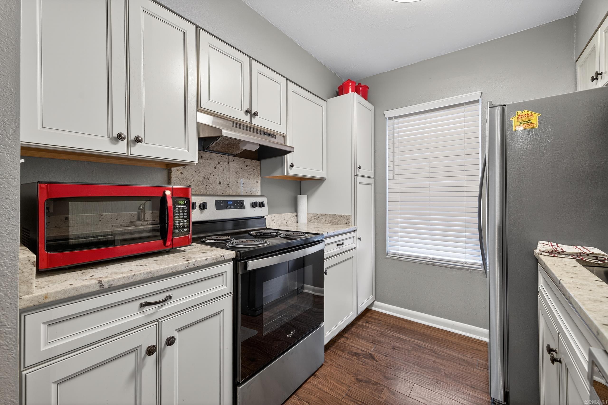 Desoto Courts Townhouse - Residential