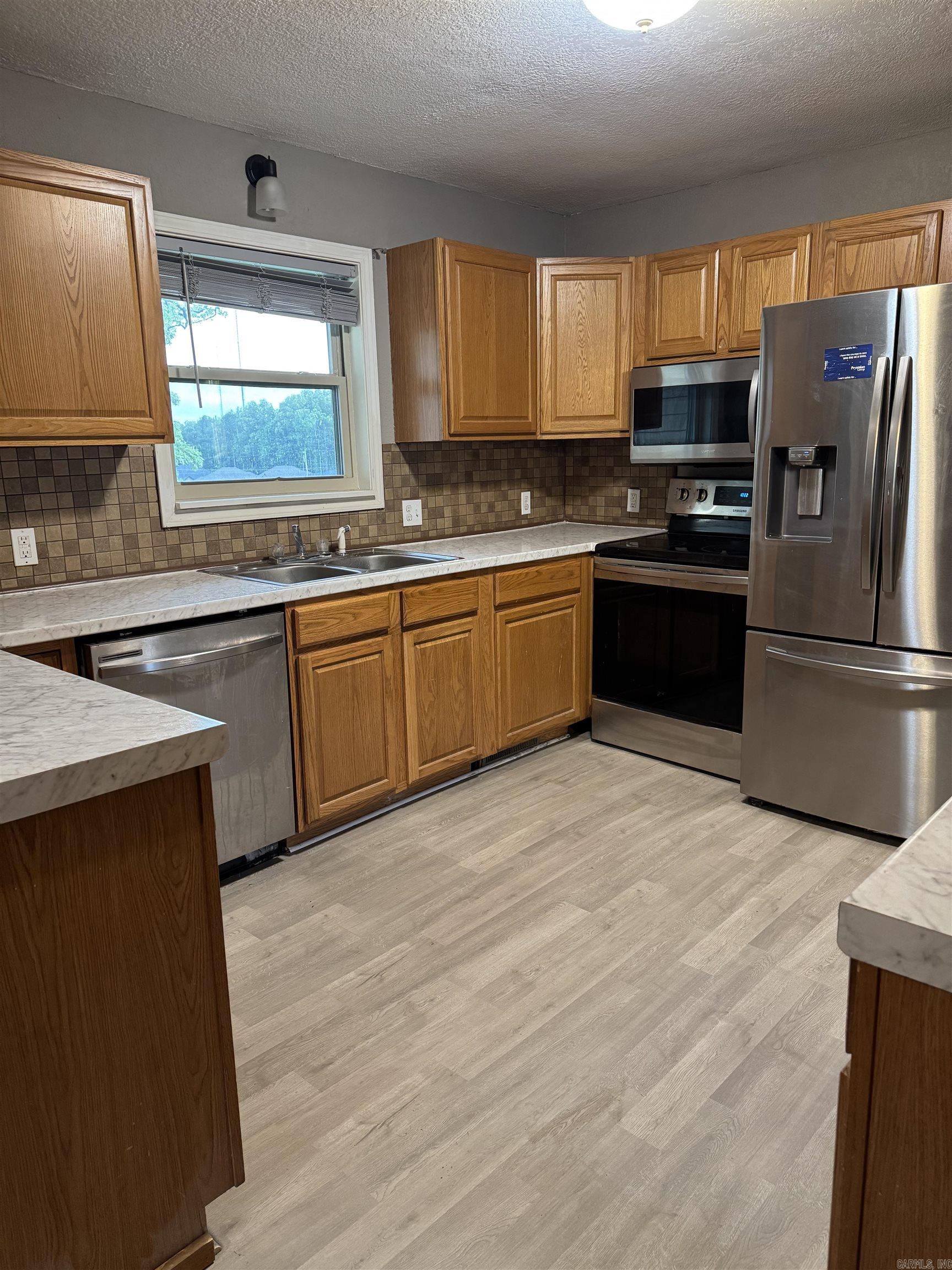 VILLA RIDGE EST - Residential