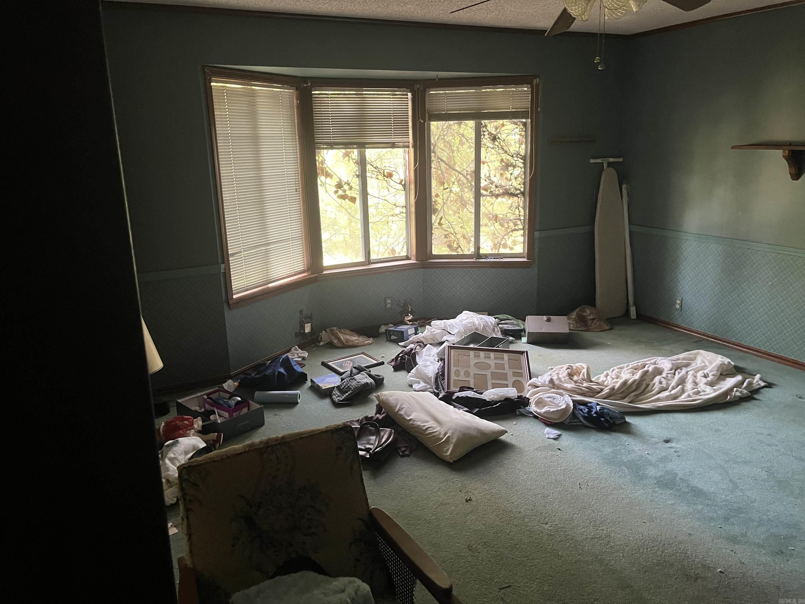 EDGEWOOD BAY - Residential