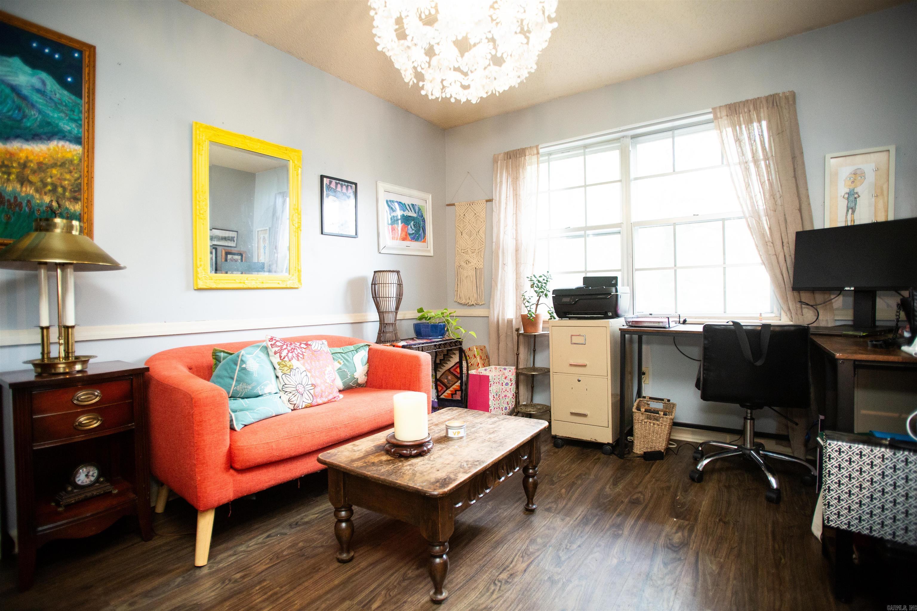 STURBRIDGE - Residential