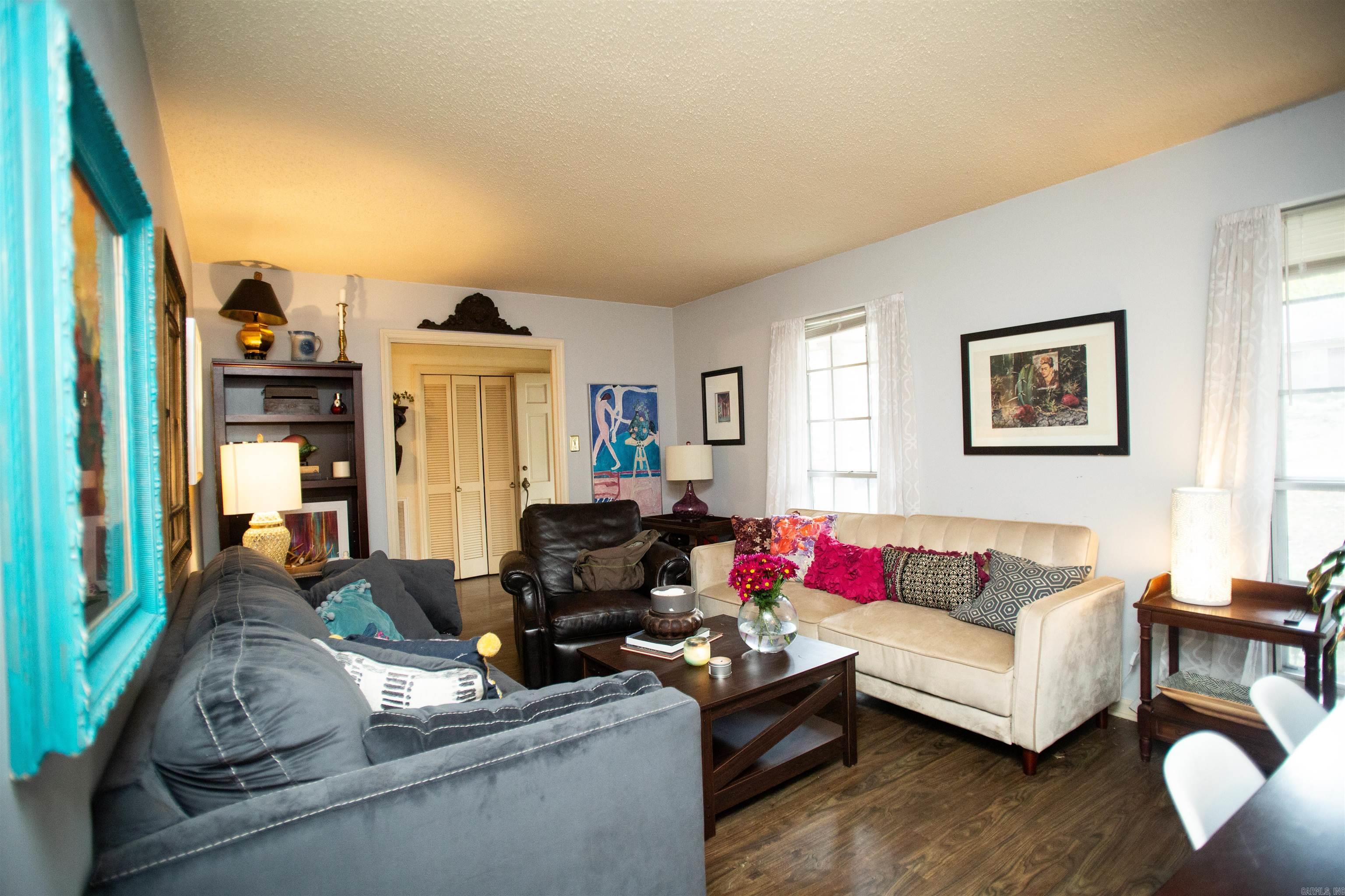 STURBRIDGE - Residential