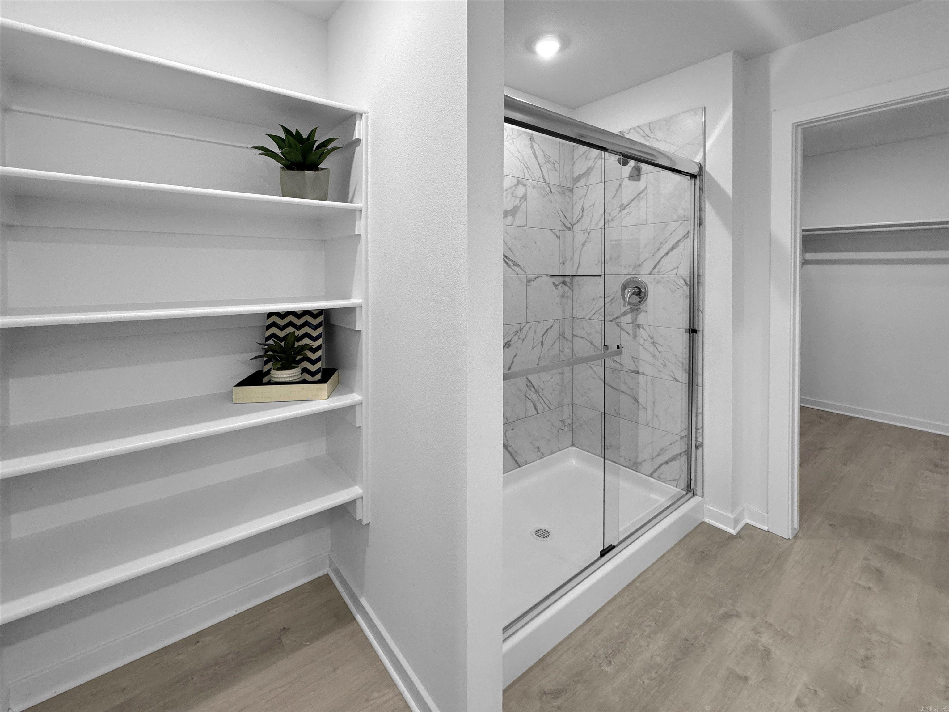 THE RESERVE AT COUNTRY CLUB PHAS - Residential