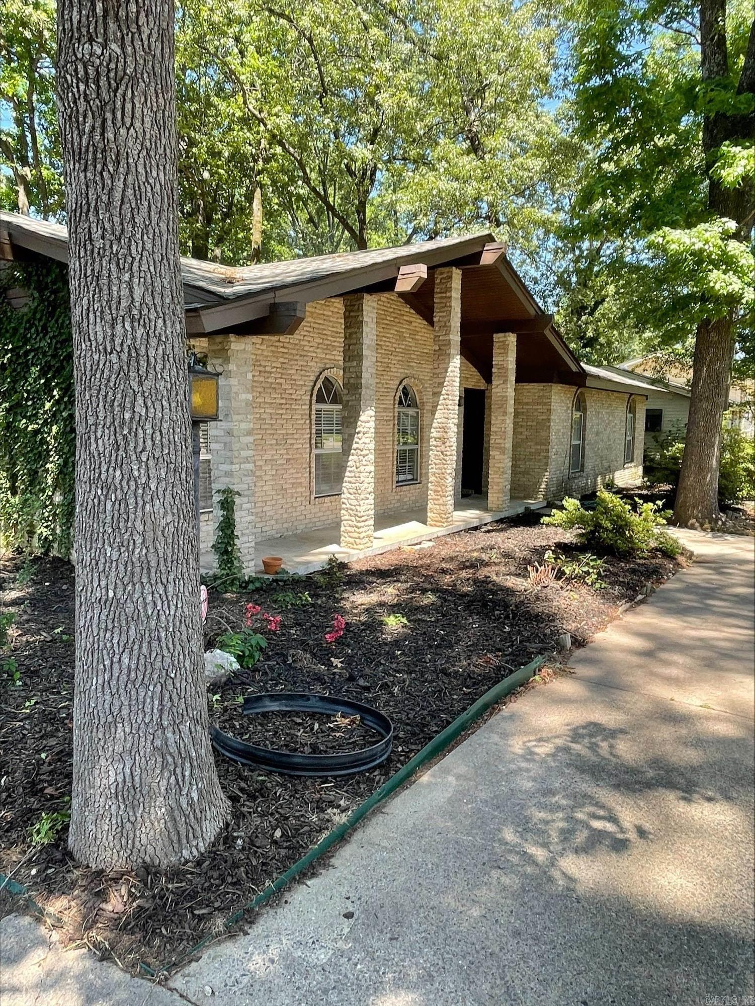 BROWN ADD TO JACK - Residential