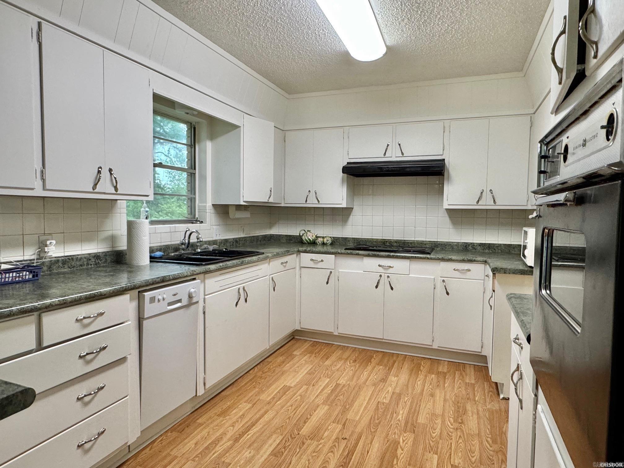 Lakeland Manor - Residential