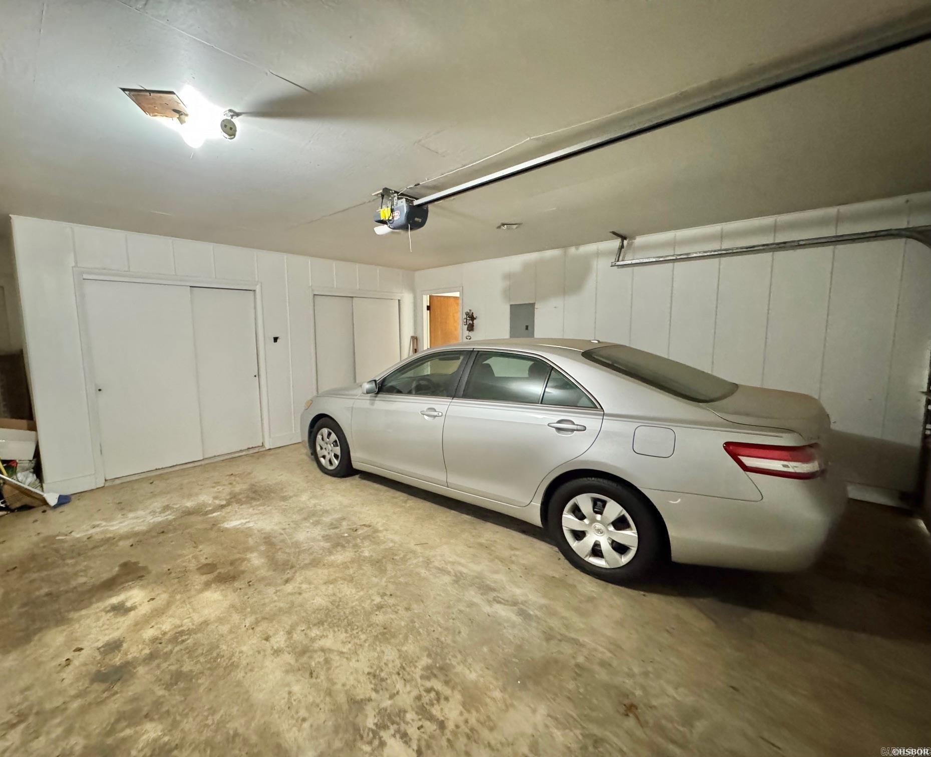 Lakeland Manor - Residential