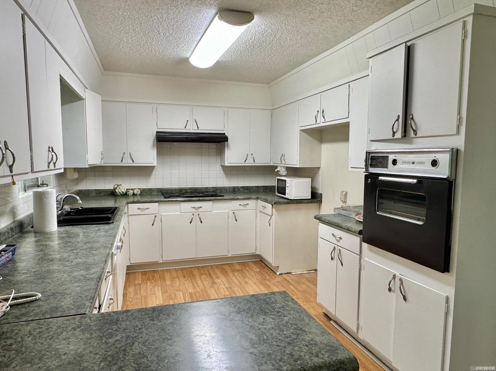 Lakeland Manor - Residential