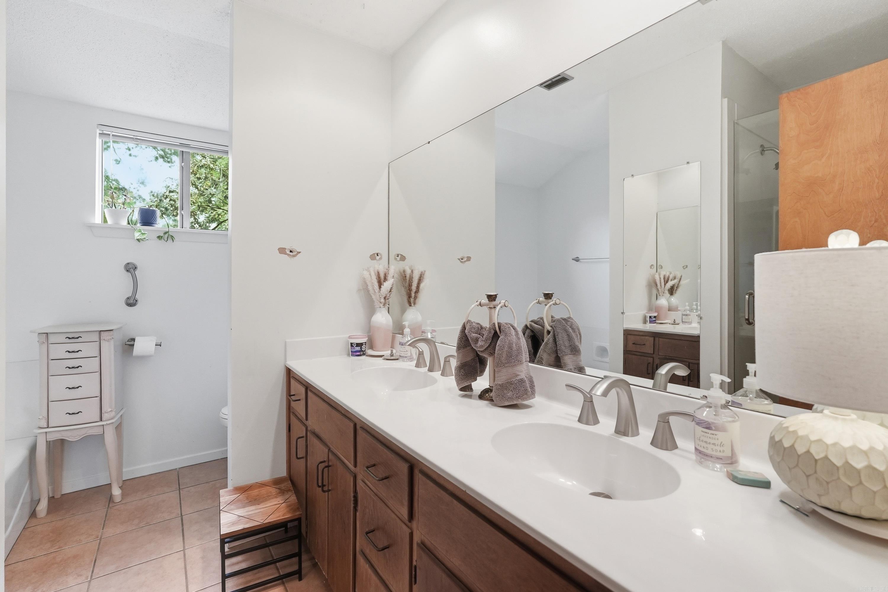 JEFFERSON PLACE - Residential