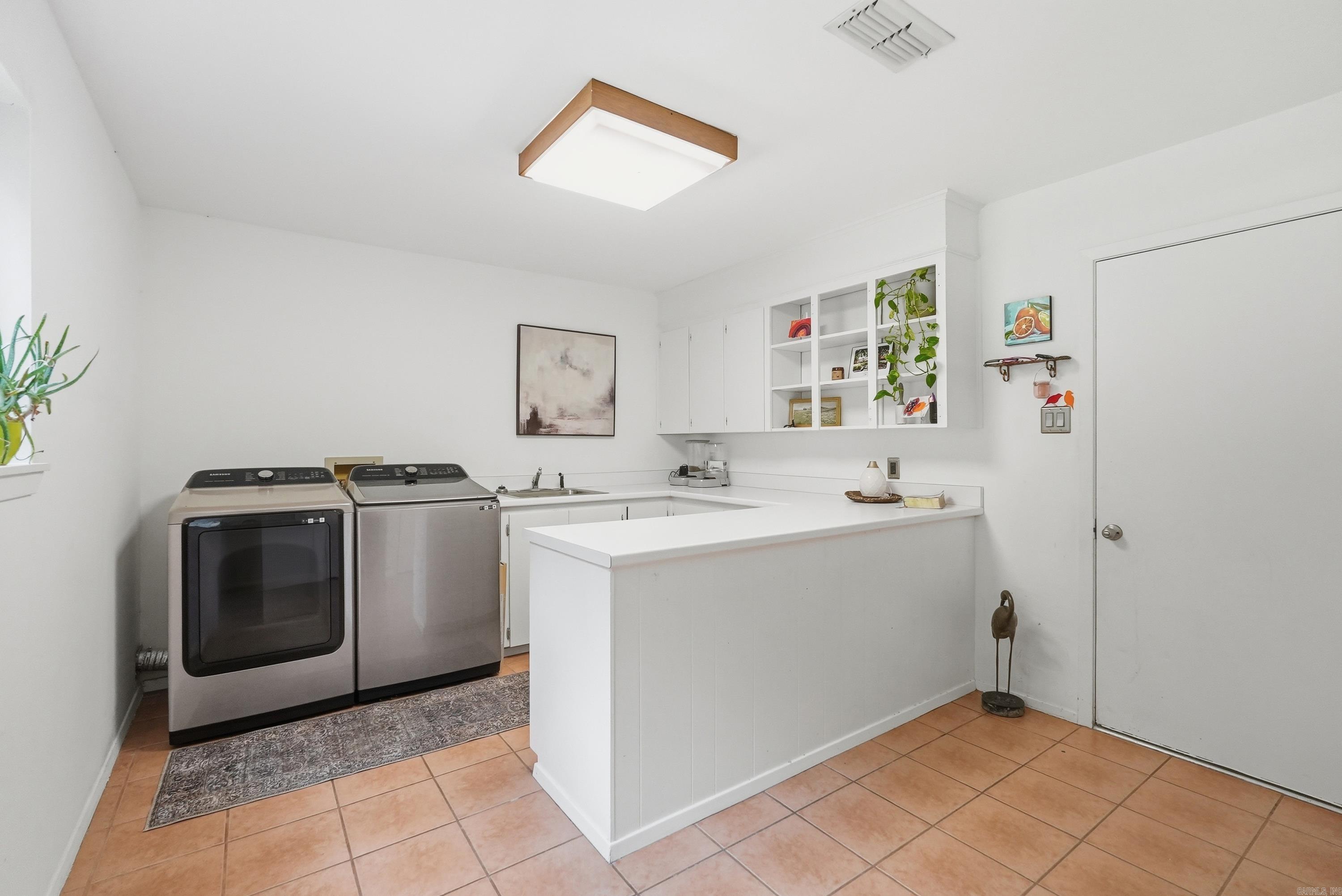 JEFFERSON PLACE - Residential