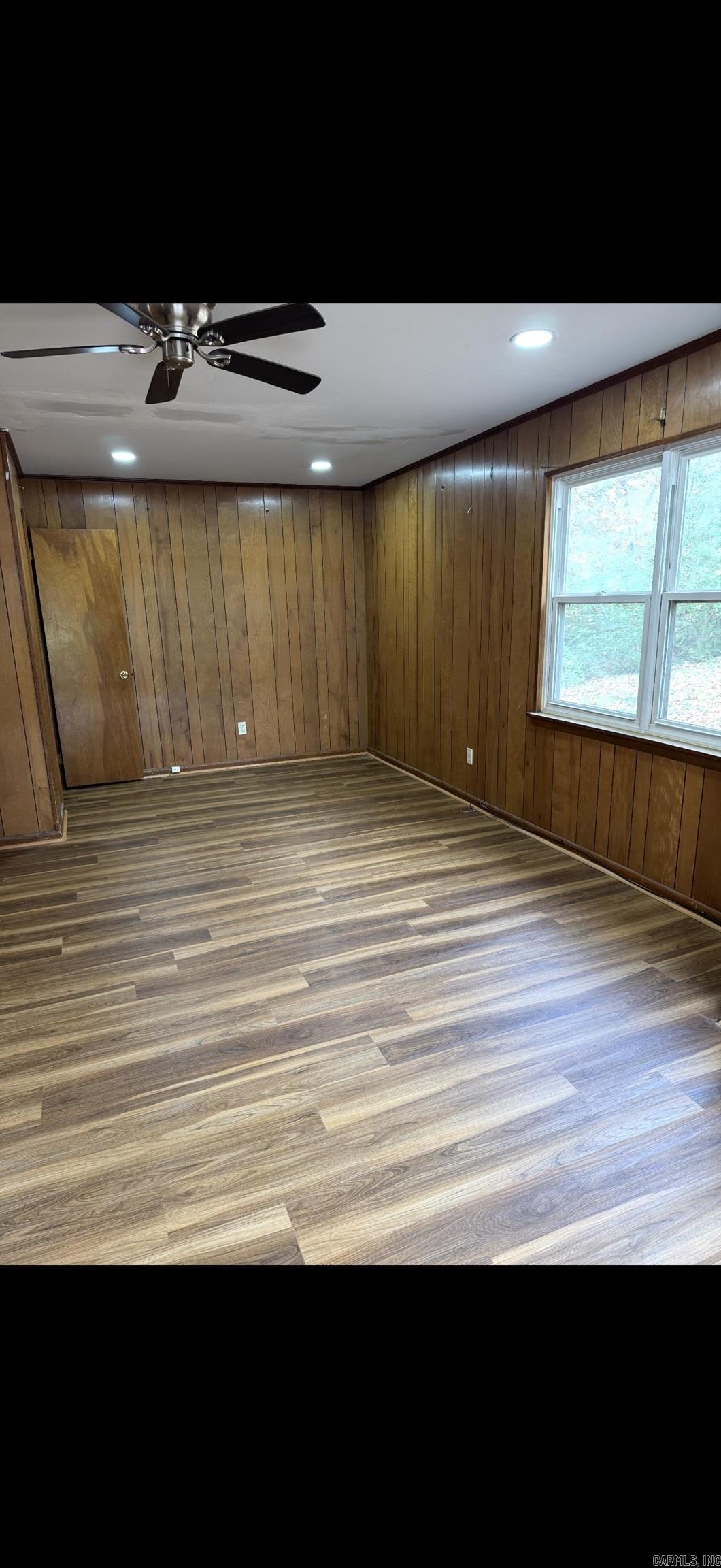 Ellis Acres - Residential Lease