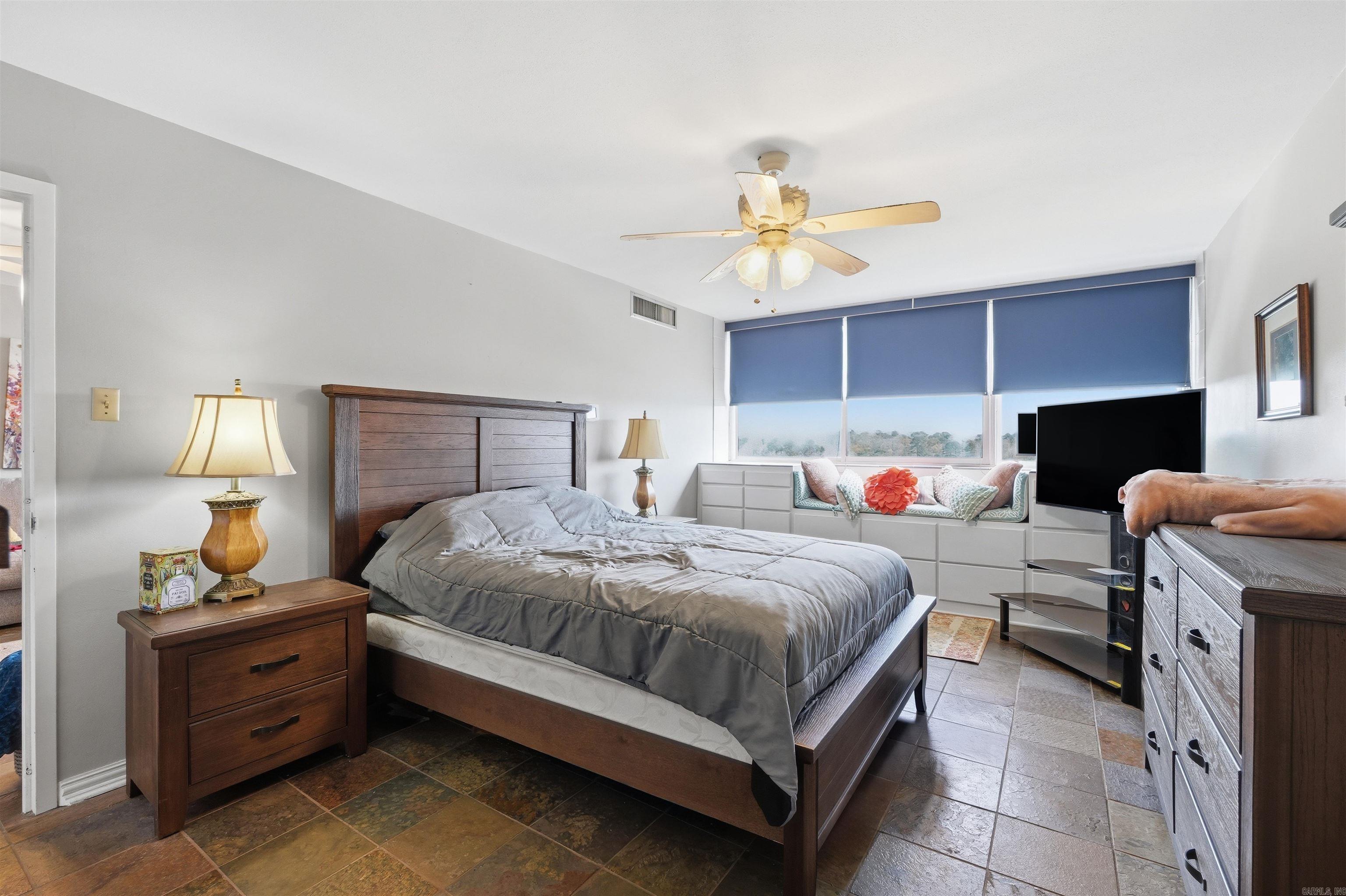 BEACON MANOR HPR - Residential