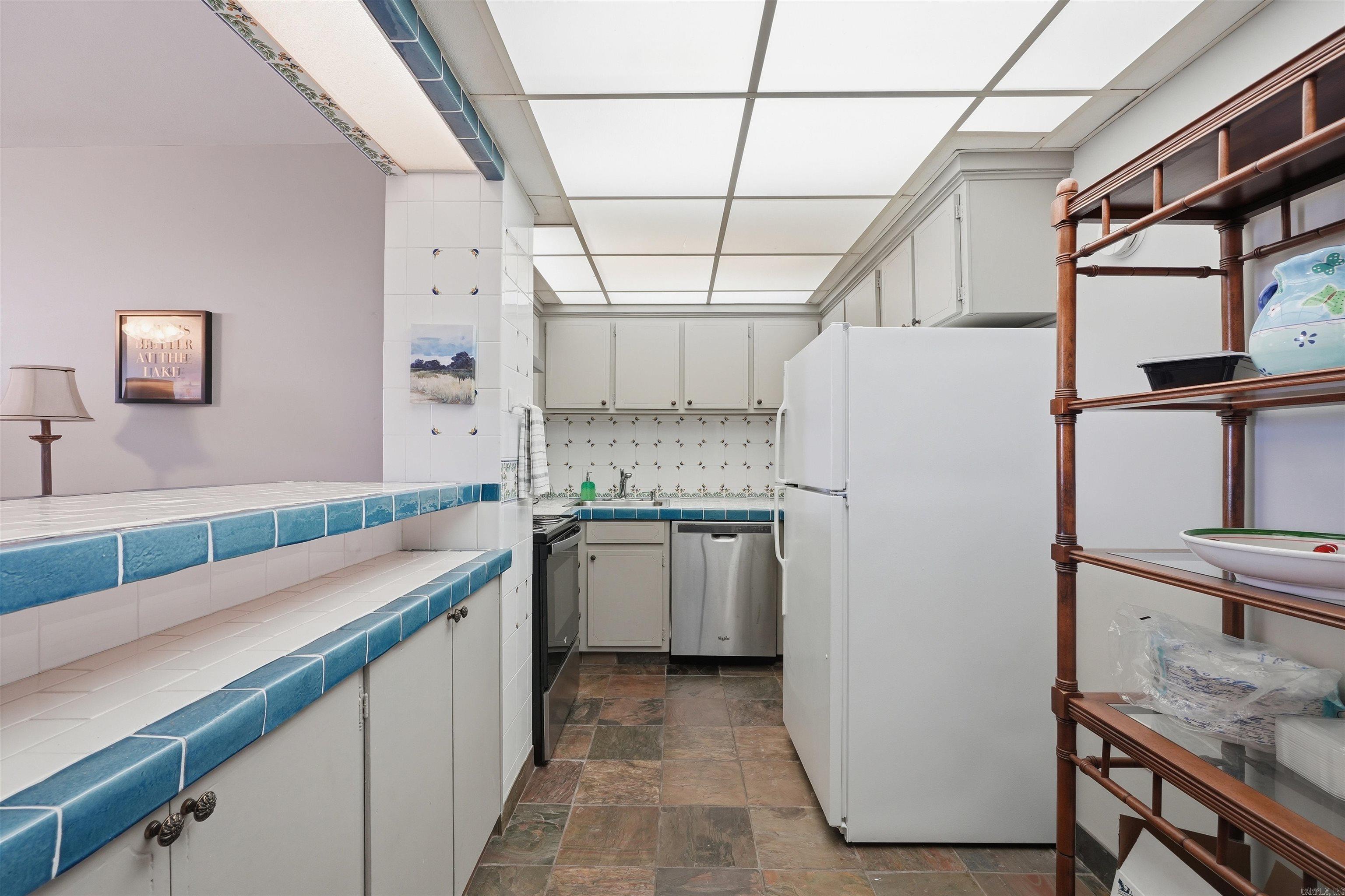 BEACON MANOR HPR - Residential