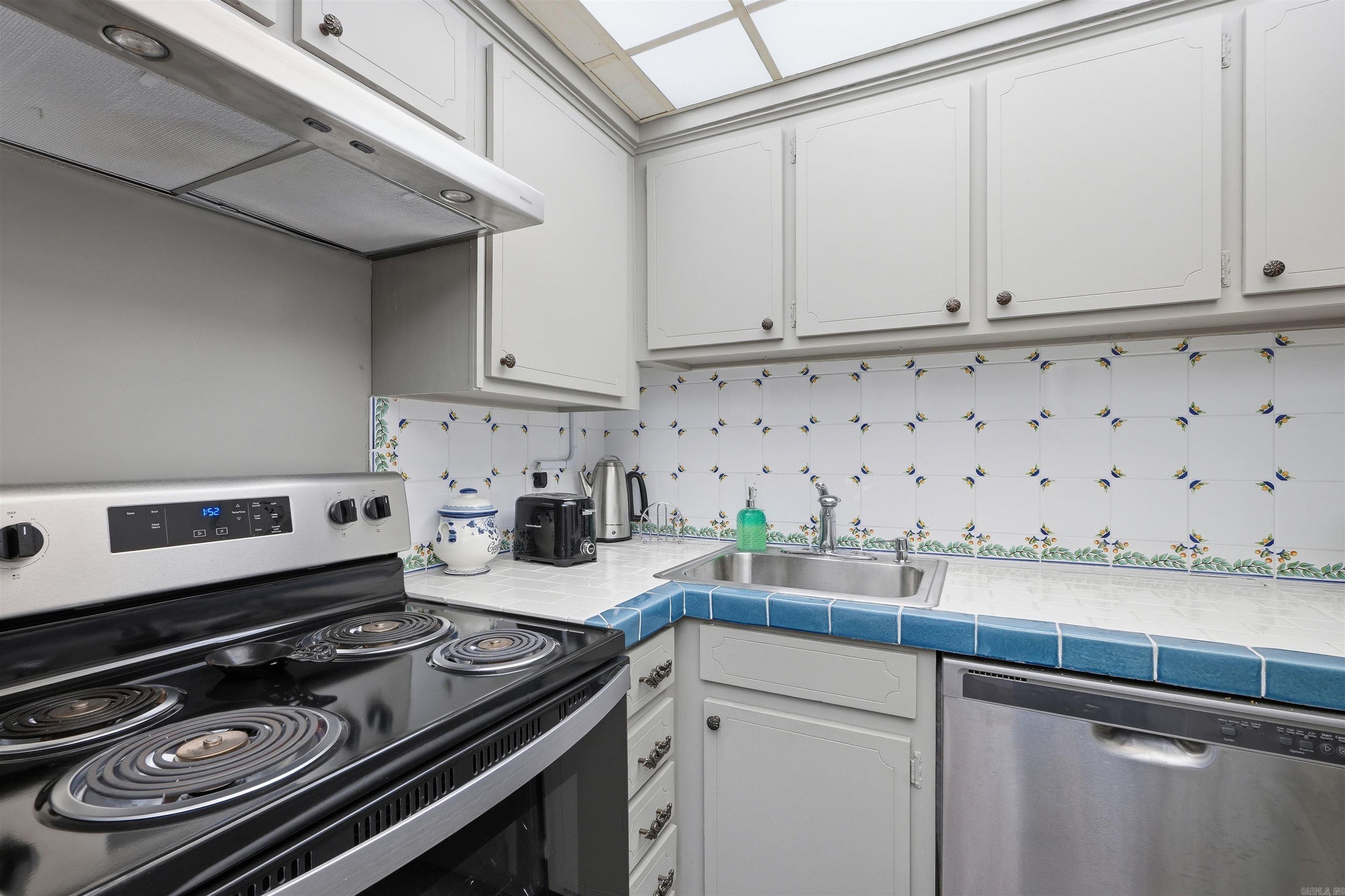 BEACON MANOR HPR - Residential