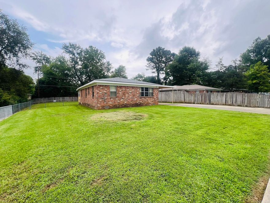 Welcome to 916 Southeastern Avenue in Jacksonville! This well maintained 3 bedroom, 1.5 bathroom home offers a great opportunity for homeowners and investors alike. Pride of ownership shows throughout, with major systems already updated, including the roof, HVAC, and water heater, providing peace of mind for years to come.  Inside, you'll find a functional floor plan with a spacious sunroom that adds valuable living space, plus a dedicated laundry room with an attached workshop area perfect for hobbies, storage, or home projects.  The property is fully fenced from front to back and features a gated entrance, offering privacy, security, and plenty of space for pets, children, or outdoor entertaining.  Whether you're looking for a move in ready home to personalize over time or a solid investment property to add to your portfolio, this Jacksonville home is full of potential and value. Conveniently located near schools, shopping, dining, and Little Rock Air Force Base. Schedule your showing today!