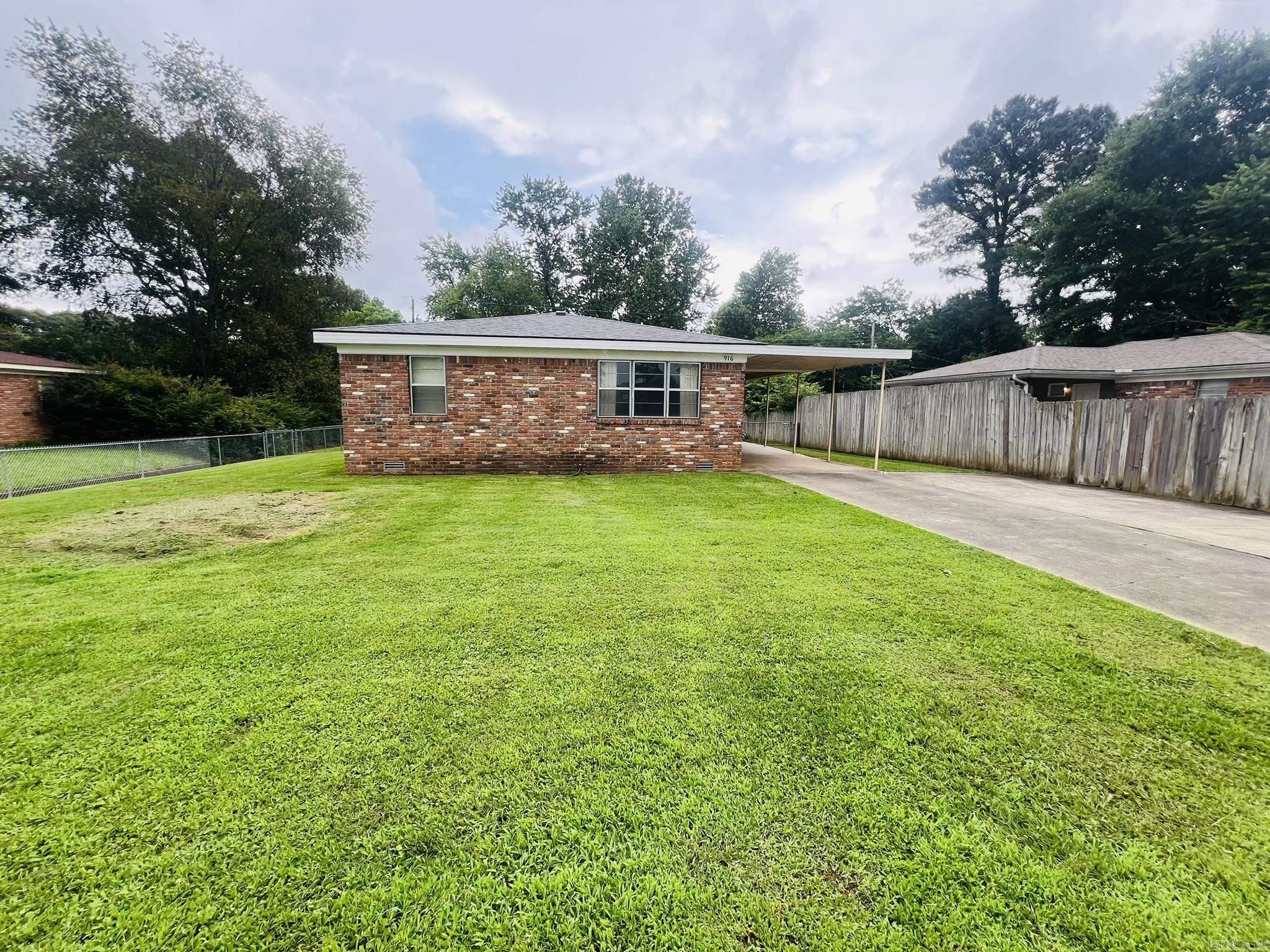 BRIARFIELD - Residential