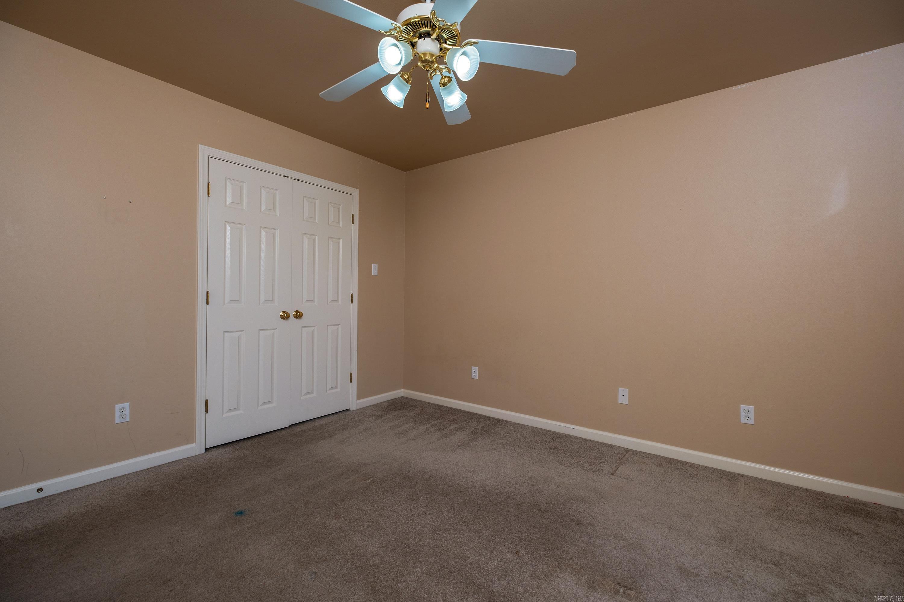 FAIR OAKS - Residential