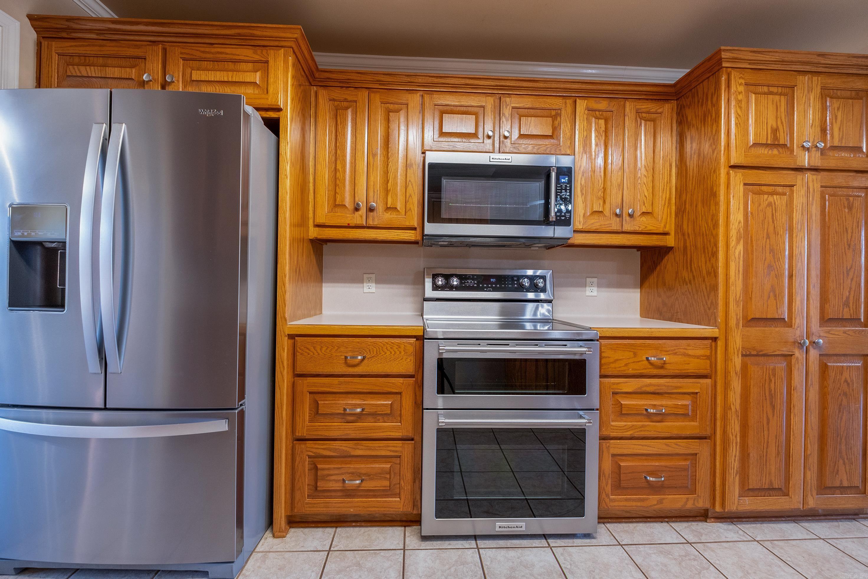 FAIR OAKS - Residential