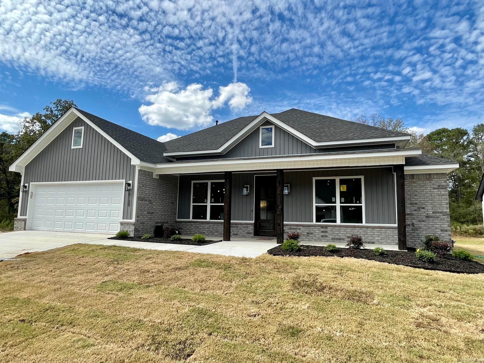 CREEKSIDE - Residential