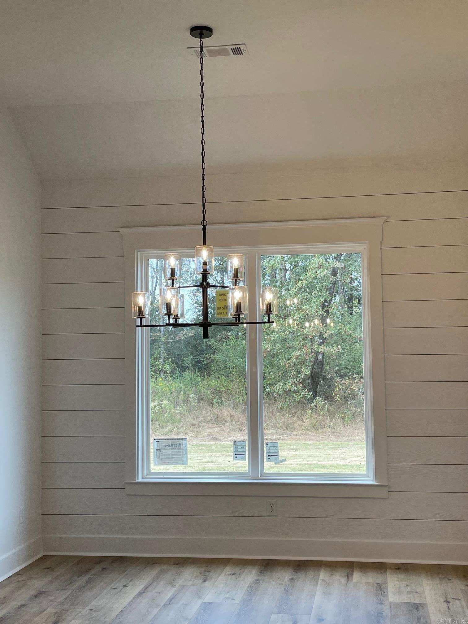 CREEKSIDE - Residential