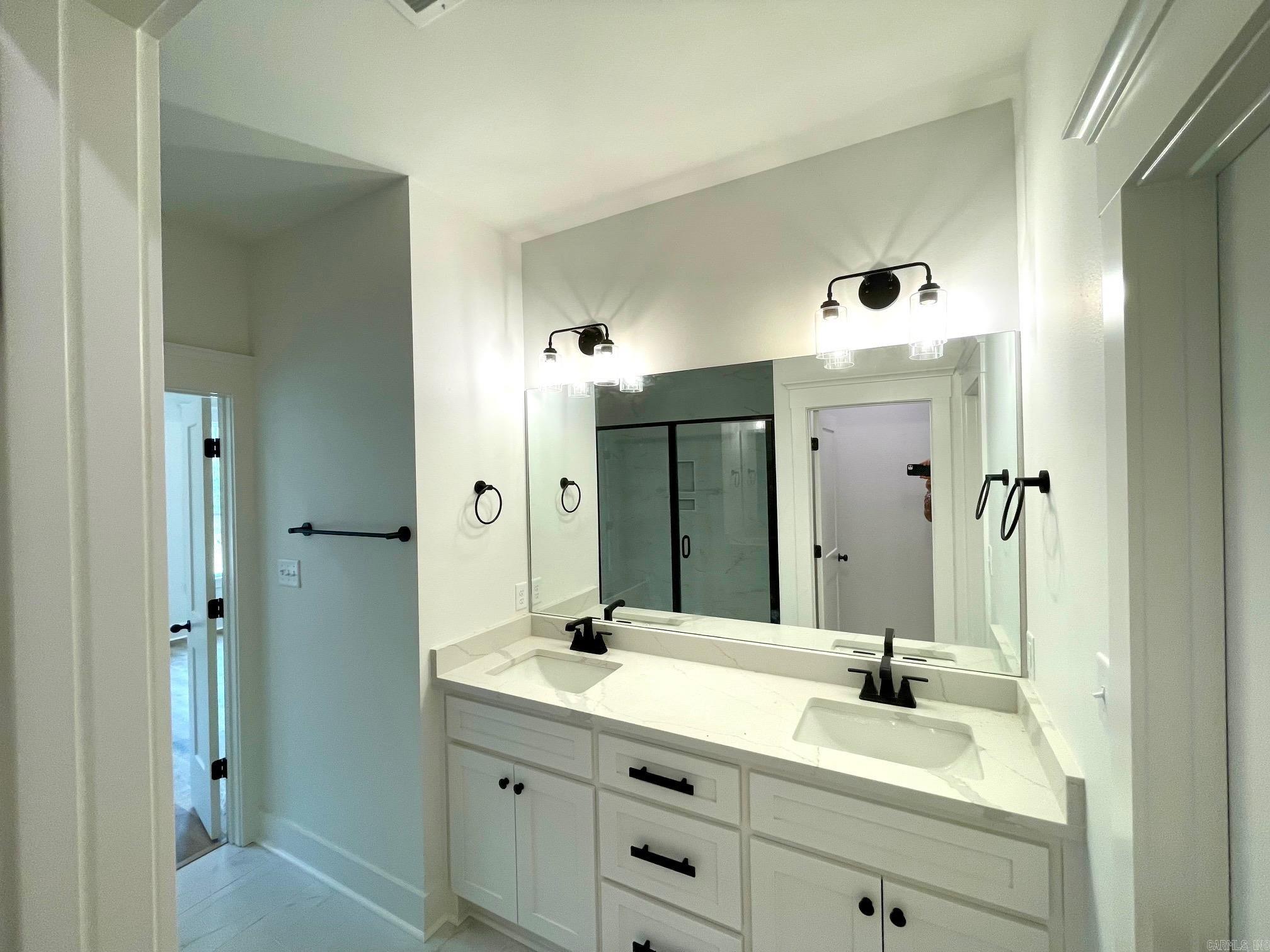 CREEKSIDE - Residential