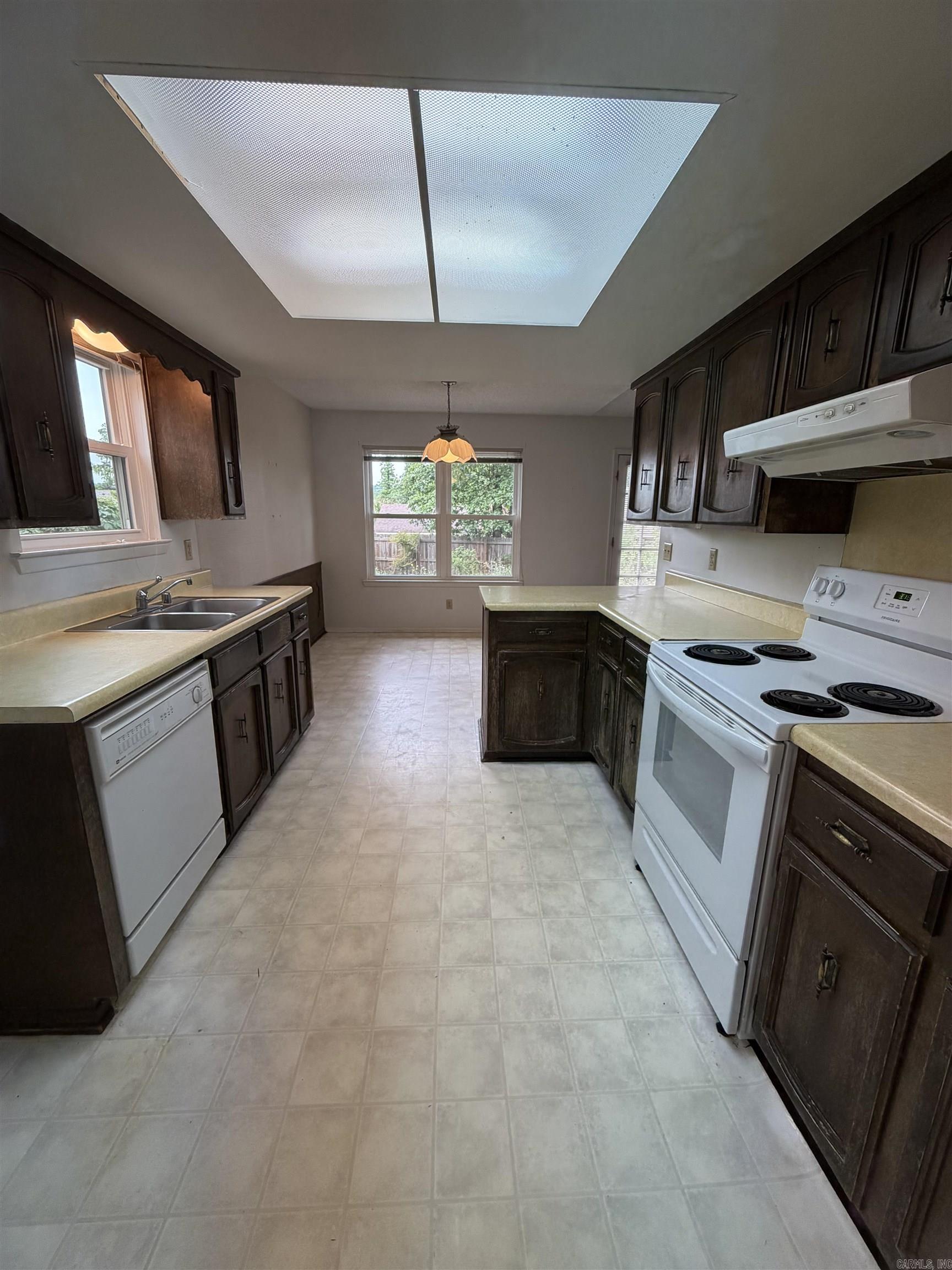 PARKWAY PLACE - Residential