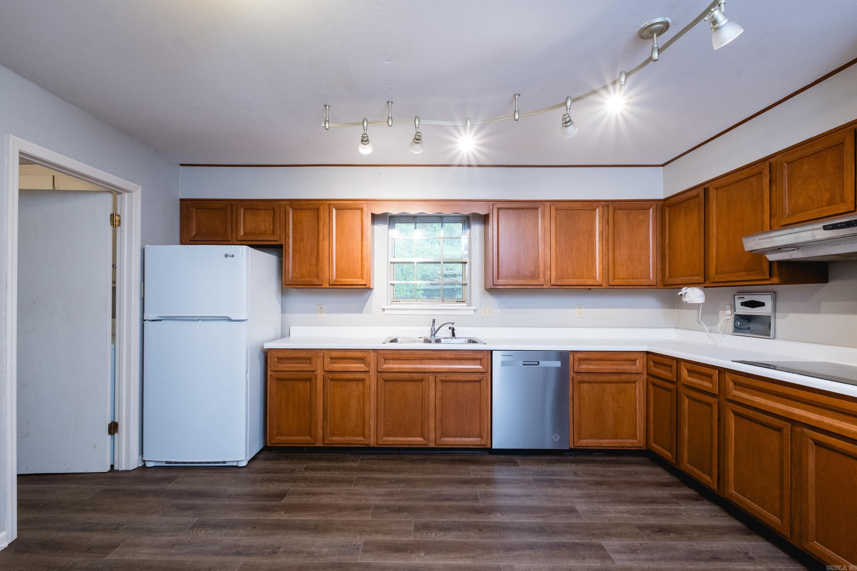 SHANNON HILLS EAST - Residential
