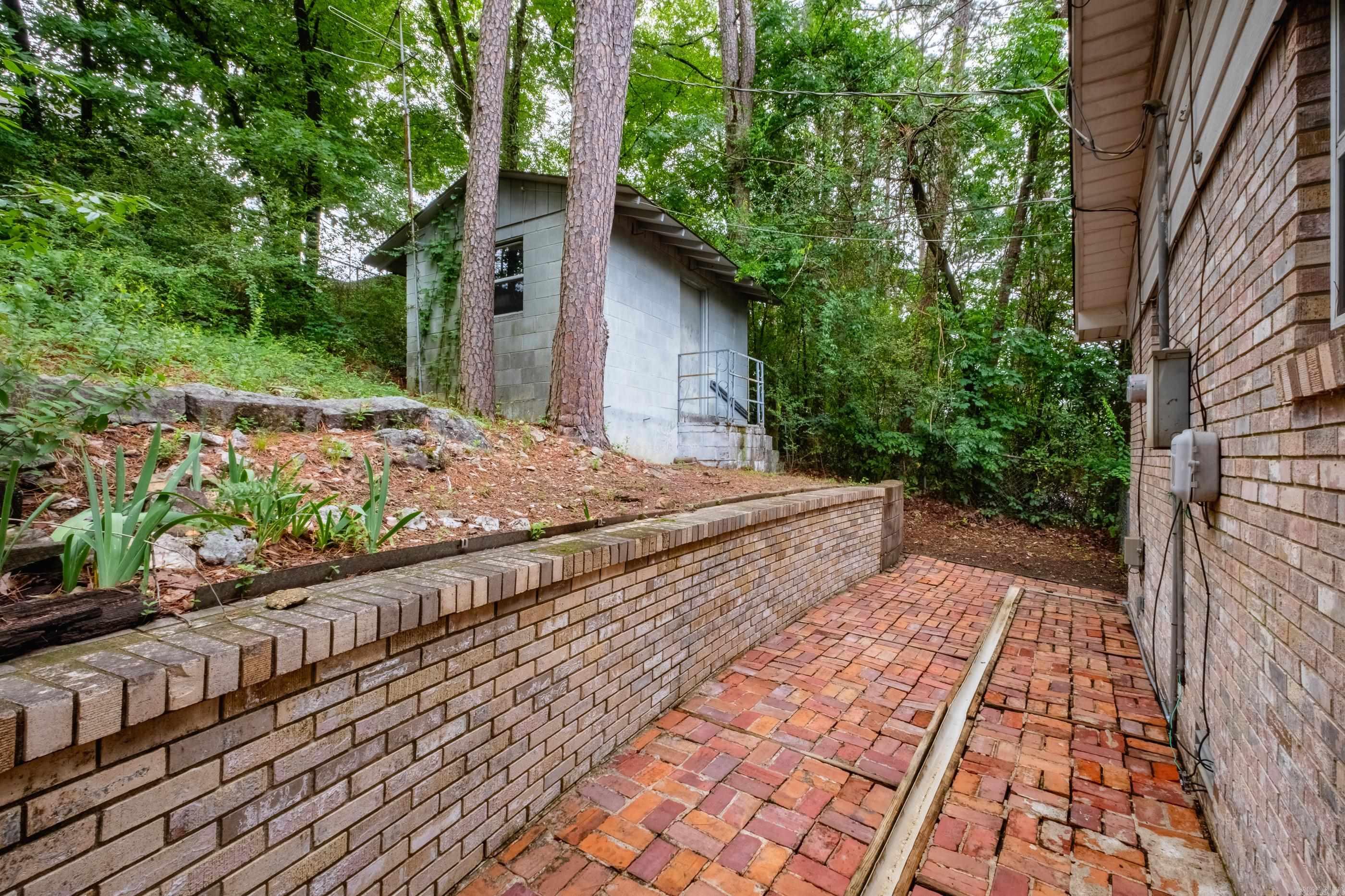 SHANNON HILLS EAST - Residential