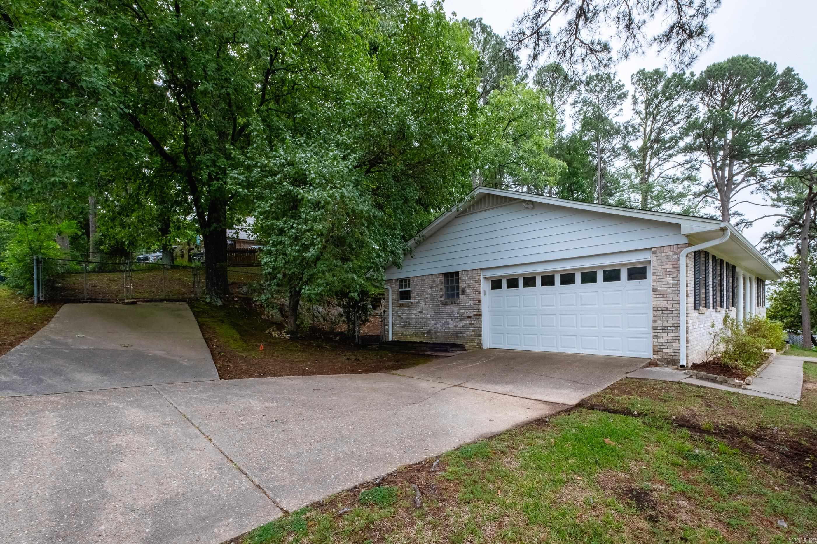 SHANNON HILLS EAST - Residential