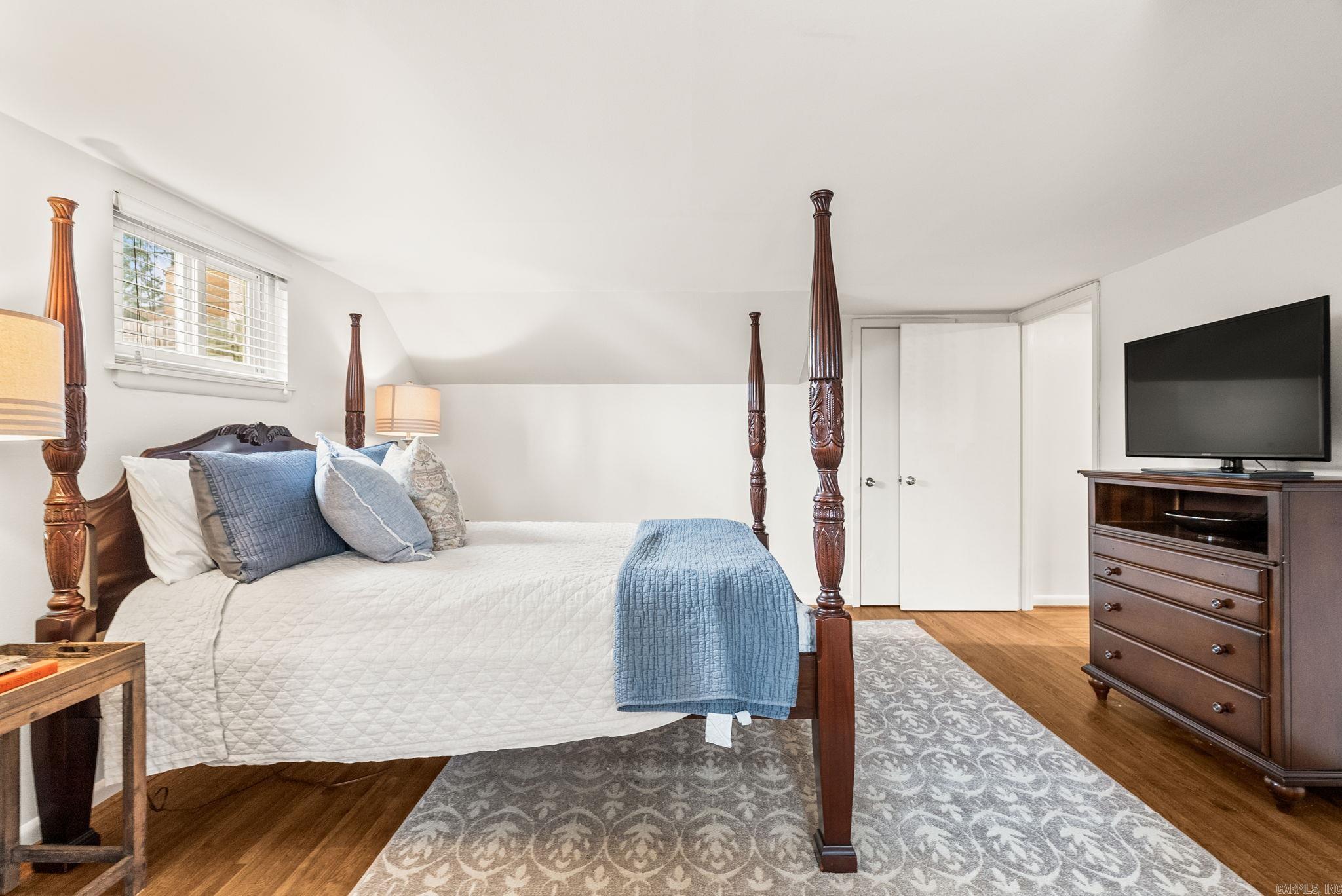 WILTON HGTS - Residential