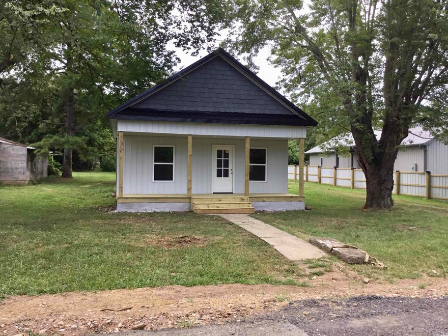 Priced to Sell – Won’t Last Long! Charming 2 bed, 1 bath home in the quaint town of Leslie, AR. Completely remodeled from the ground up, inside and out, this cozy home features new kitchen cabinets and appliances, mini split, laundry room, and propane plumbing. Upgrades include a new metal roof, siding, and a spacious front porch—perfect for enjoying your morning coffee. This home makes a great starter, vacation, or nightly rental property. Conveniently located near Skylark Café, Cove Creek Hideaway, Serenity Bread, and a variety of antique and artisan shops. Just 25 miles from Mountain View, home of the White River and year-round festivals, and 20 miles from Clinton, known for the Chuckwagon Races, Archey Fork Park, and Greers Ferry Lake. Only 8 miles north is Marshall, Gateway to the Middle District of the Buffalo National River, with its scenic access points, popular wedding venues, cabins, the historic Kenda Drive-In, and the beloved Daisy Queen!