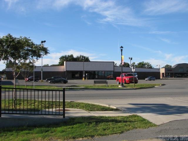 Retail building w/44,350sf. Features drive-thru, 2 loading docks, fully sprinkled building, 21' center height & 16' sidewall. Located in the heart of Cabot & adjacent to the new Library. Superb visibility & access w/multiple ingress/egress points on W. Main, 10th St. & S. 8th St. 326' Frontage on W. Main & 3.94 acres of land! This area of retail, hospitality & shopping has the highest traffic count in Cabot w/21,000 vpd. Estimated population within 1 mile is 6,388 & 25,522 within 3 miles.