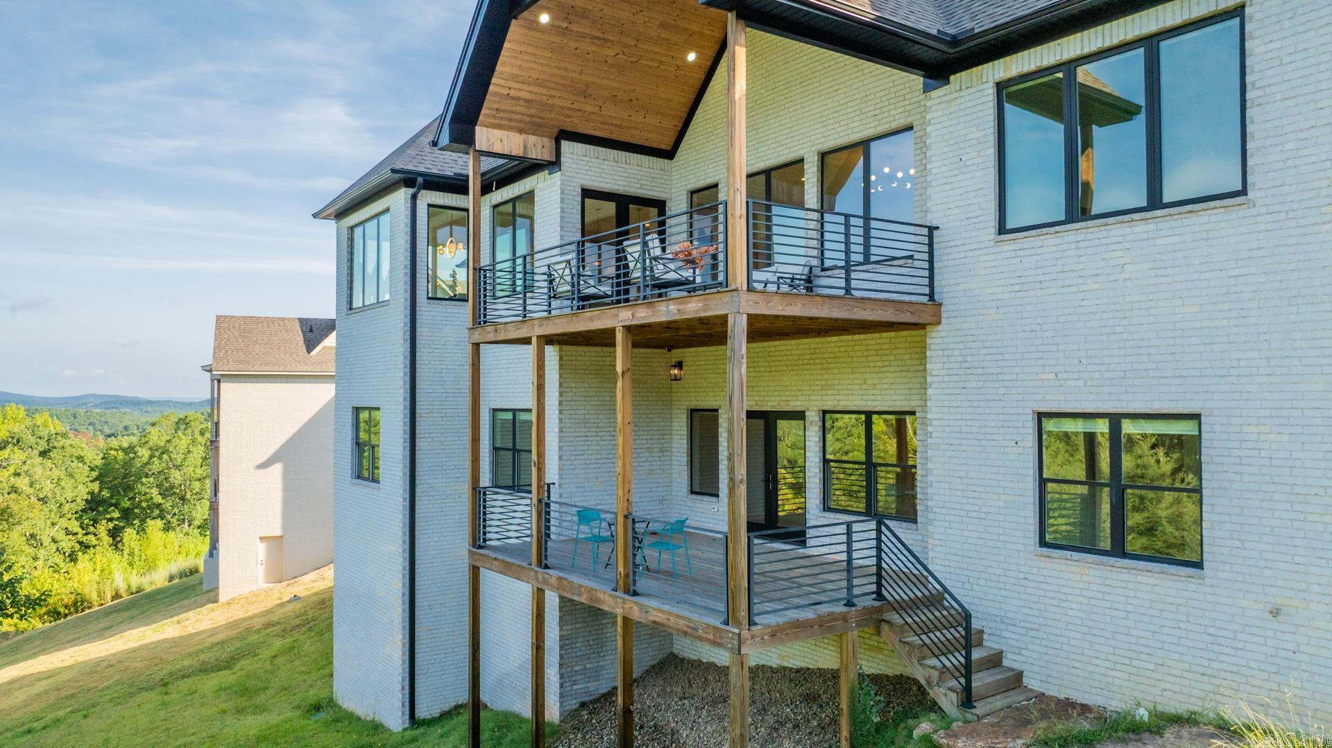 CHENAL VALLEY "FALSTONE COURT" - Residential