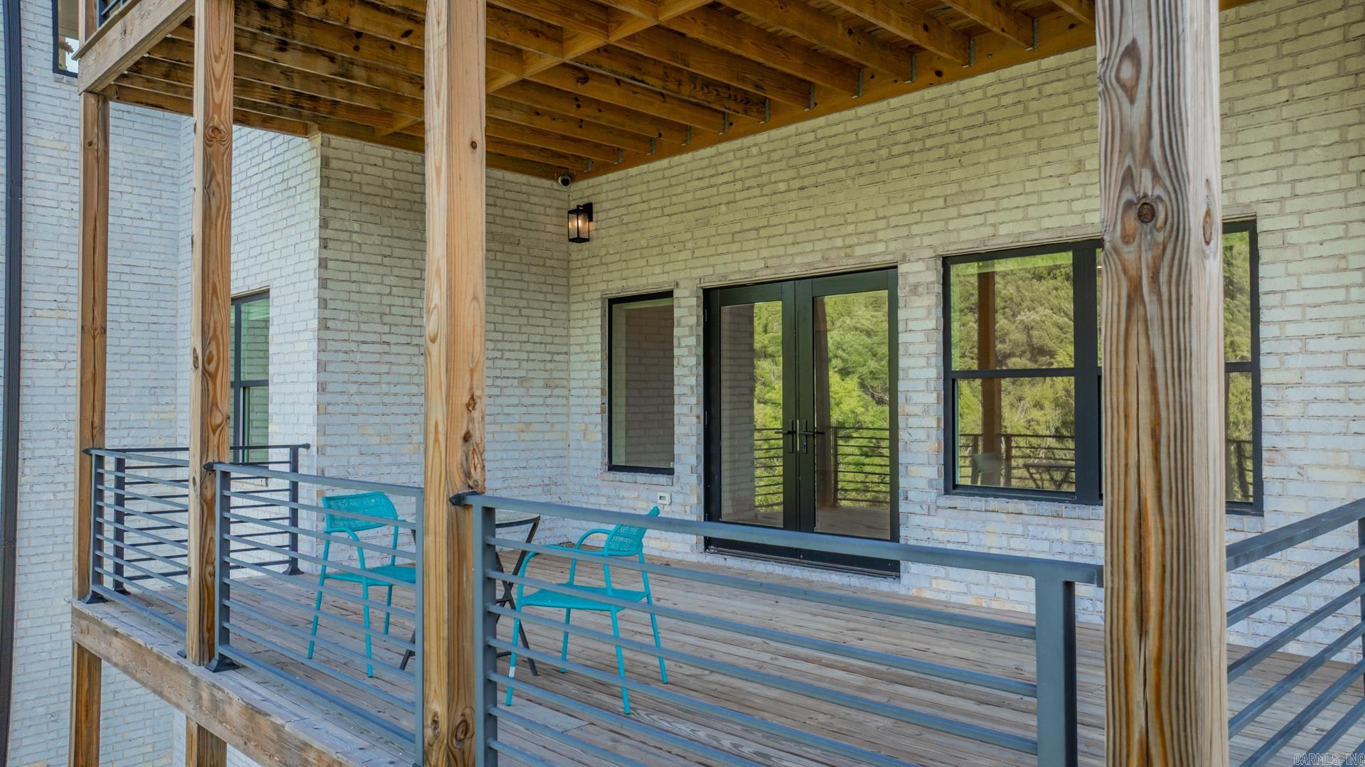 CHENAL VALLEY "FALSTONE COURT" - Residential