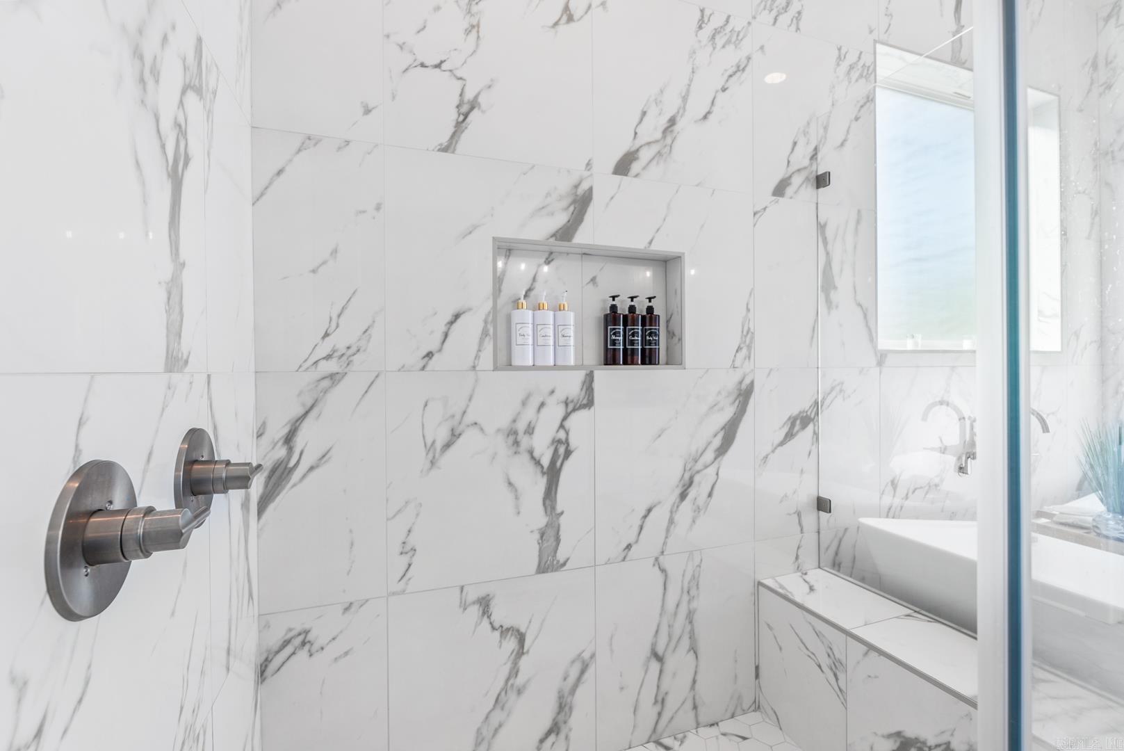 CHENAL VALLEY "FALSTONE COURT" - Residential