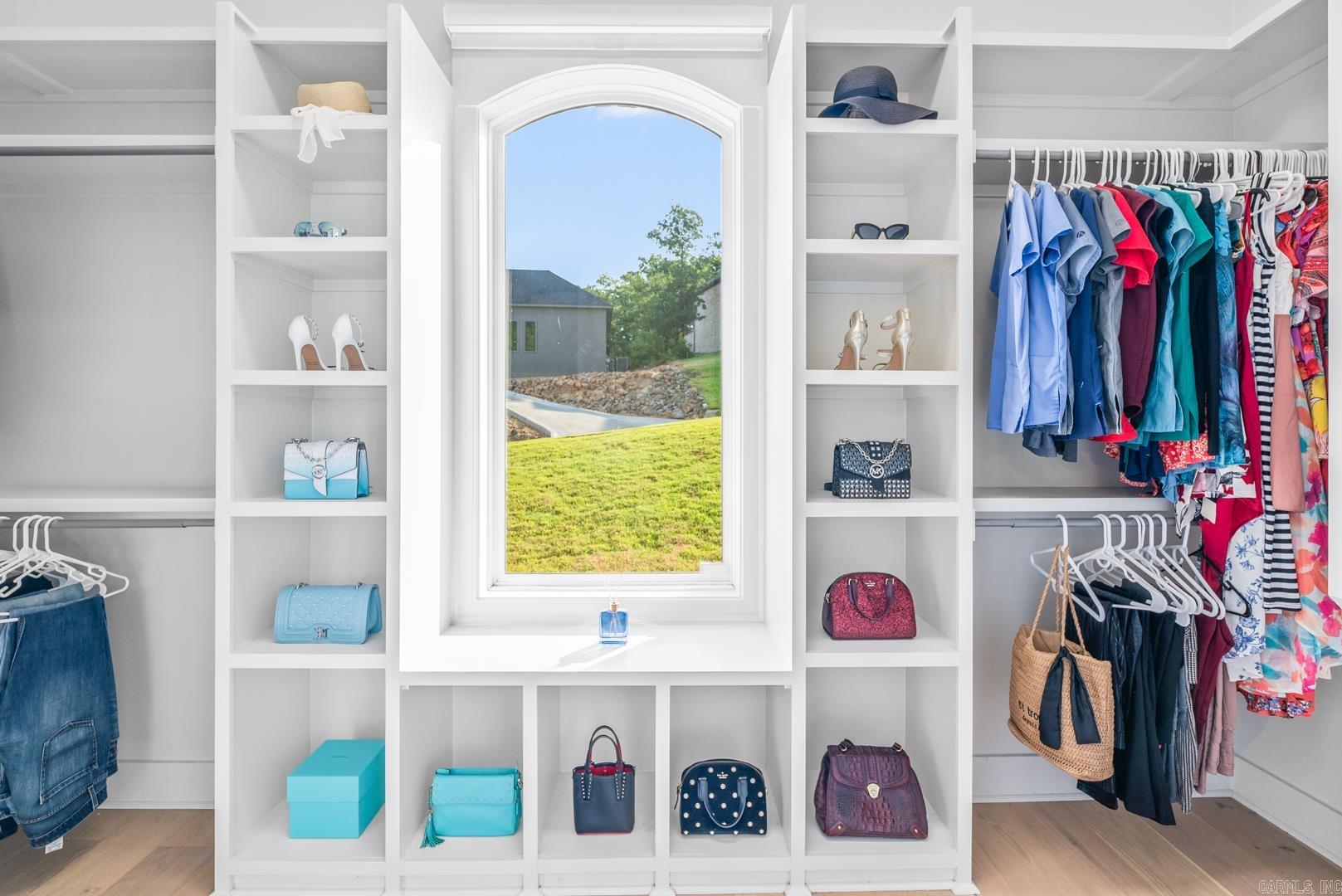 CHENAL VALLEY "FALSTONE COURT" - Residential