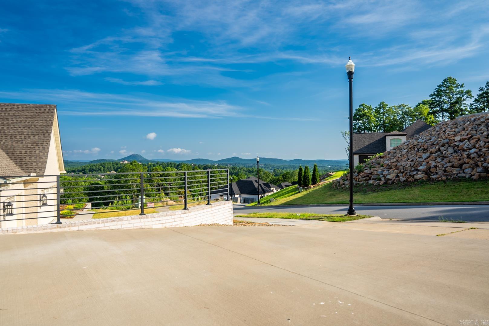 CHENAL VALLEY "FALSTONE COURT" - Residential