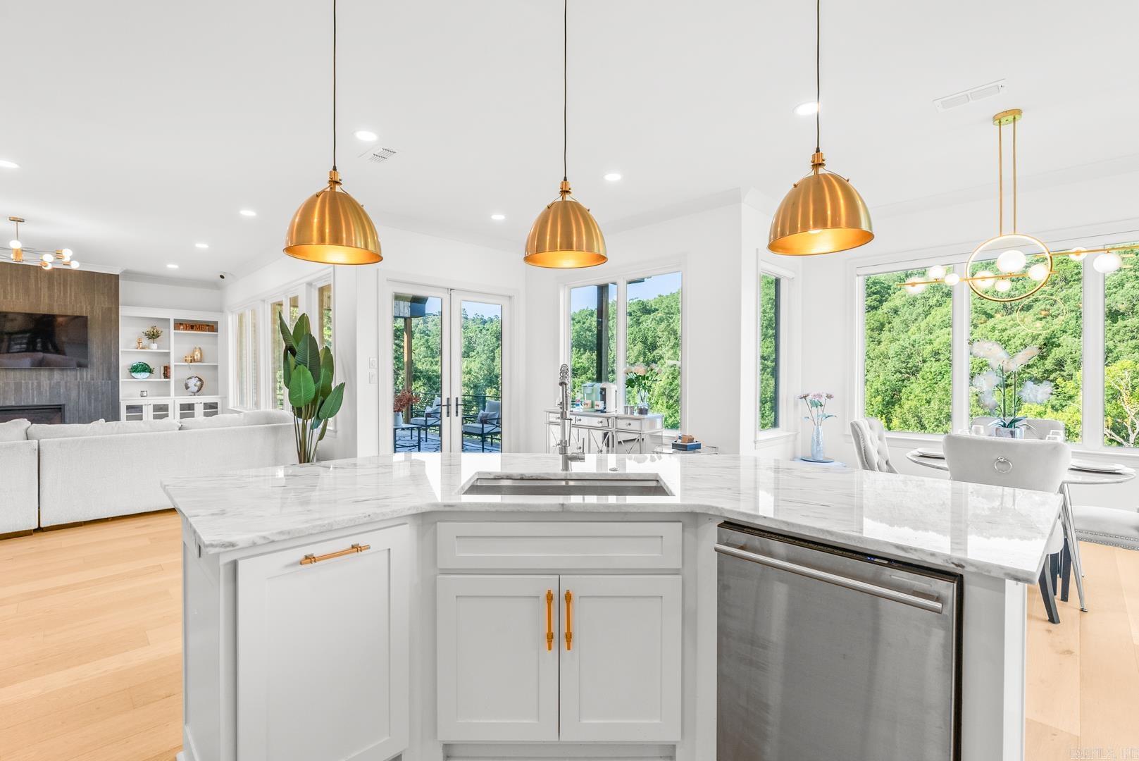 CHENAL VALLEY "FALSTONE COURT" - Residential