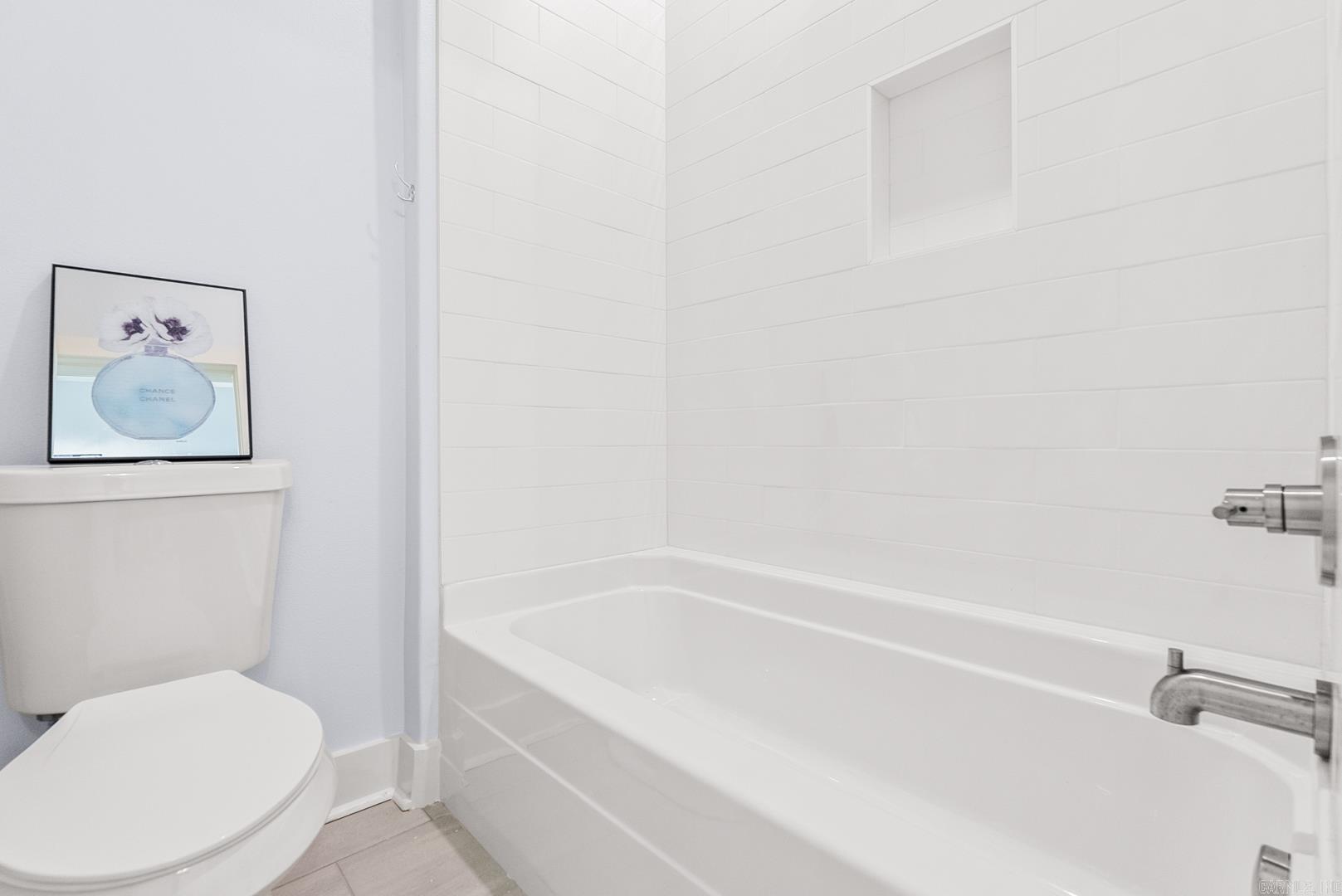 CHENAL VALLEY "FALSTONE COURT" - Residential