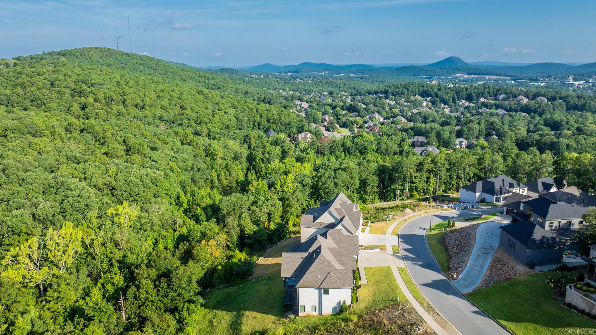 CHENAL VALLEY "FALSTONE COURT" - Residential