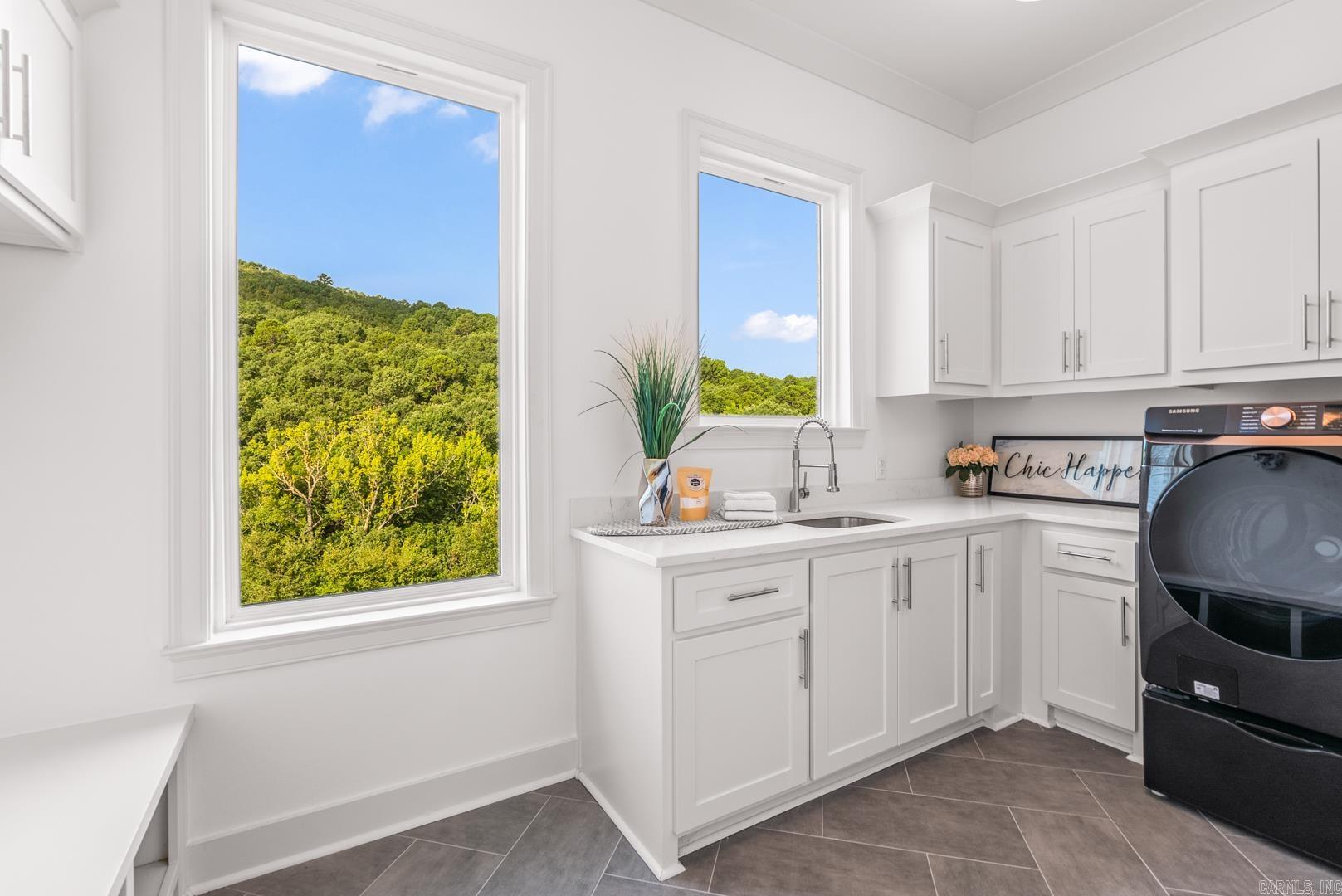 CHENAL VALLEY "FALSTONE COURT" - Residential