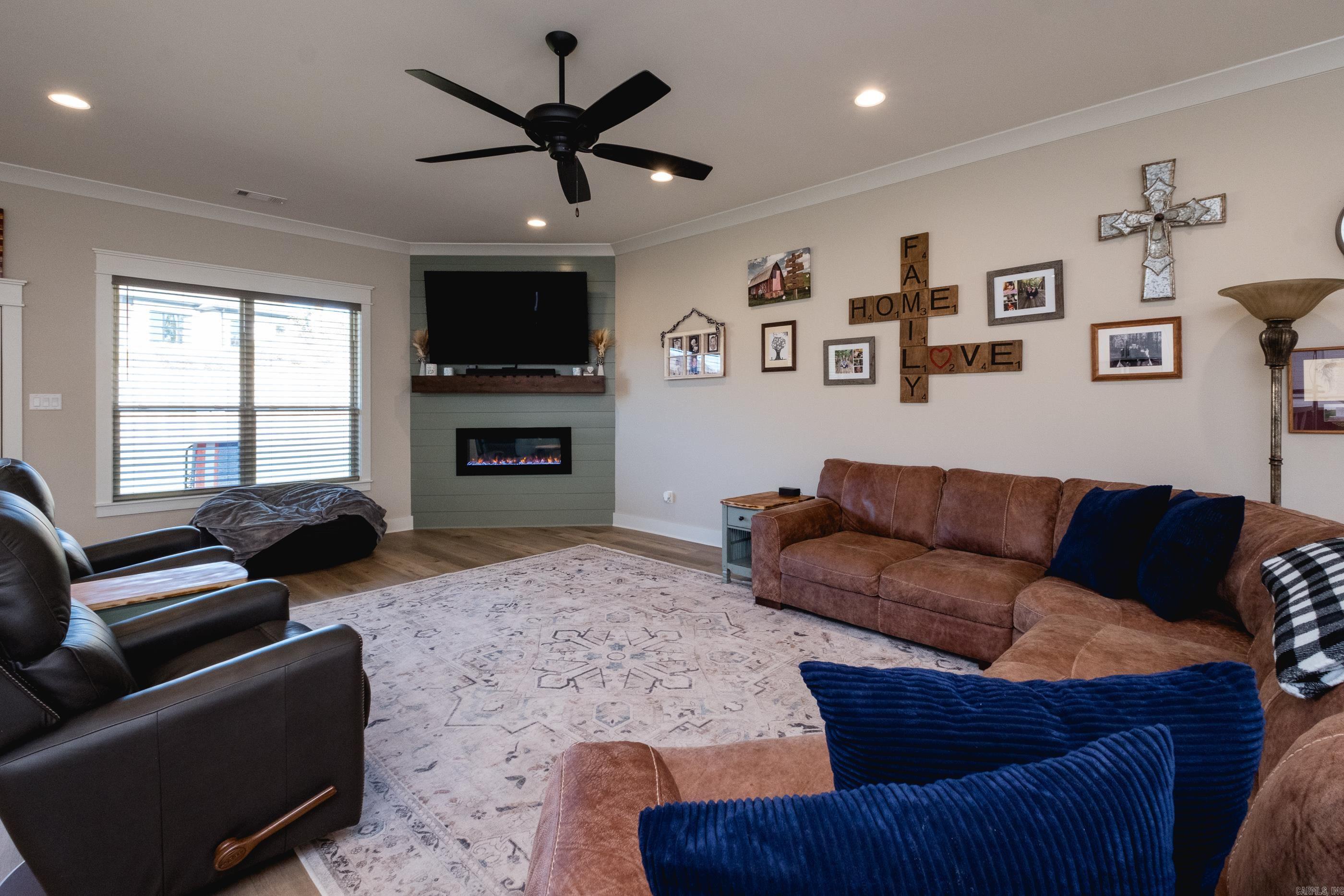 MILLERS GLENN - Residential