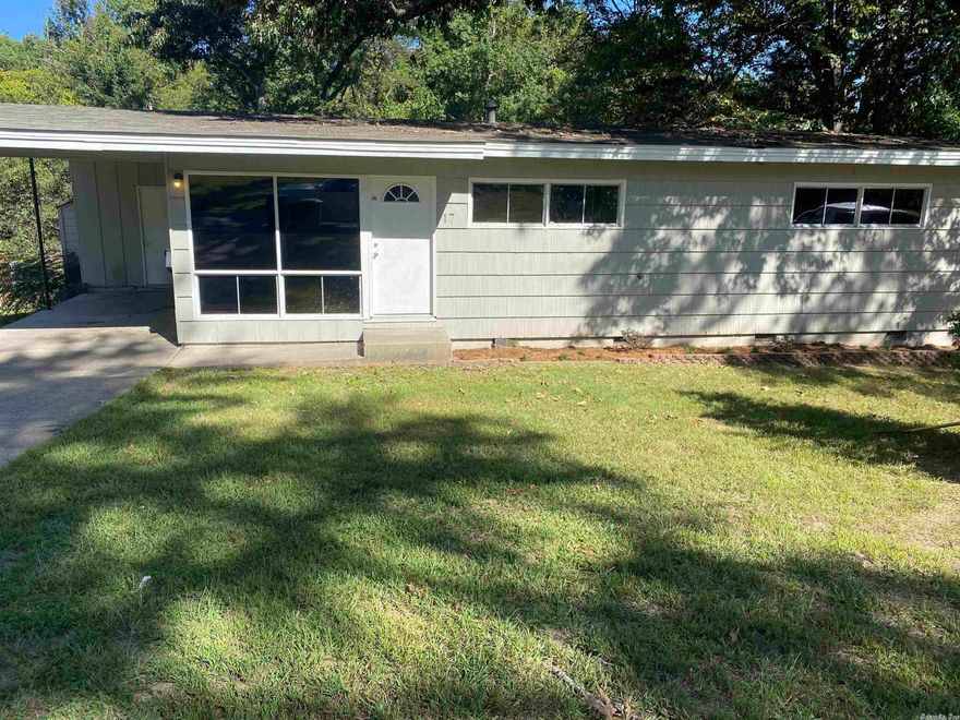 Cute, newly renovated home on large lot. Be sure to check out the kitchen with the open floor plan, great for entertaining. Or you can use the large back yard for next get together with plenty of space to spread out.  Call me today to schedule your private tour today!